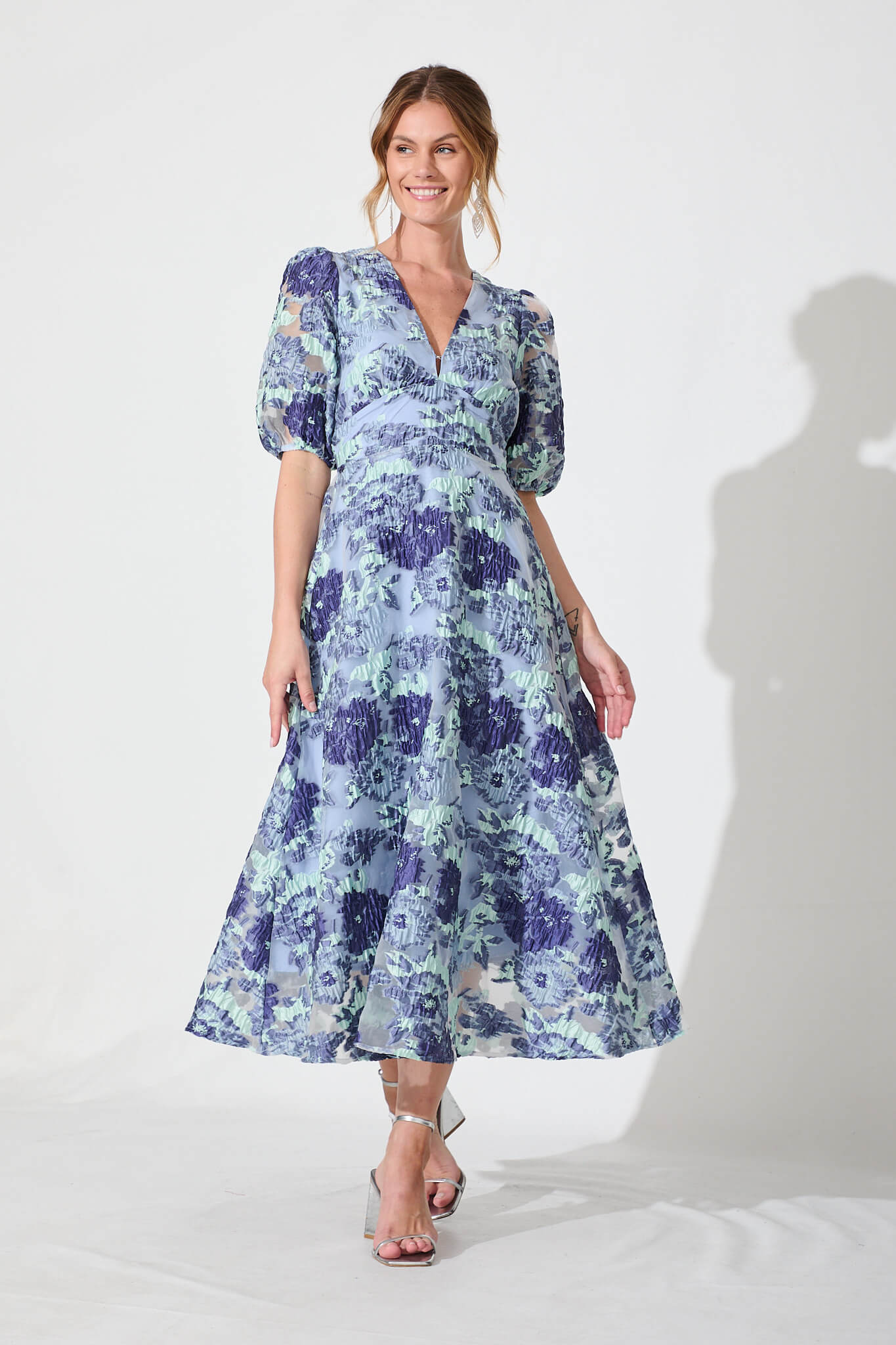 Opulence Midi Dress In Blue Floral Organza Jacquard - Image 3