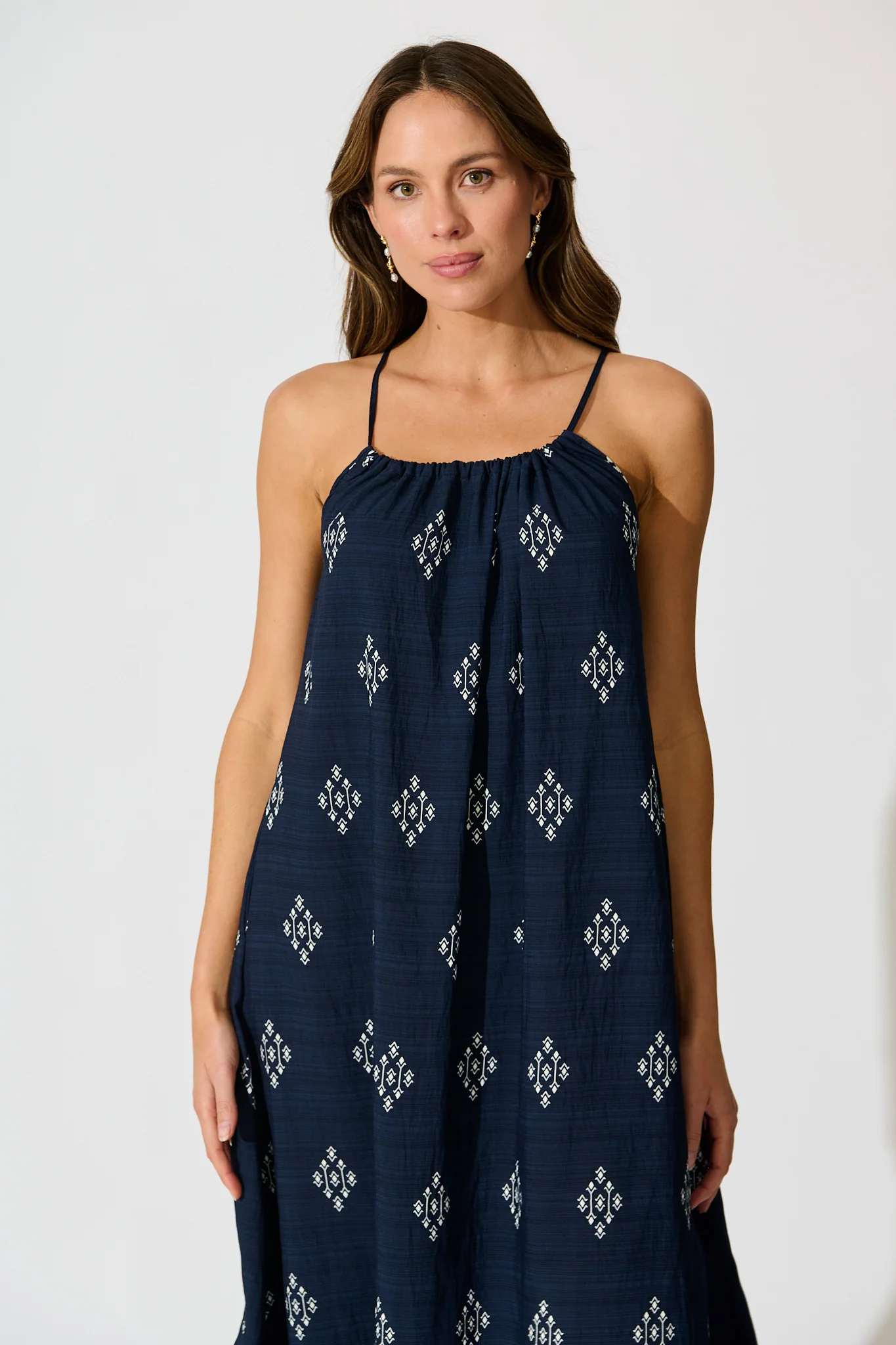 Ovina Maxi Sundress in Navy with White Border Linen Blend - Image 2