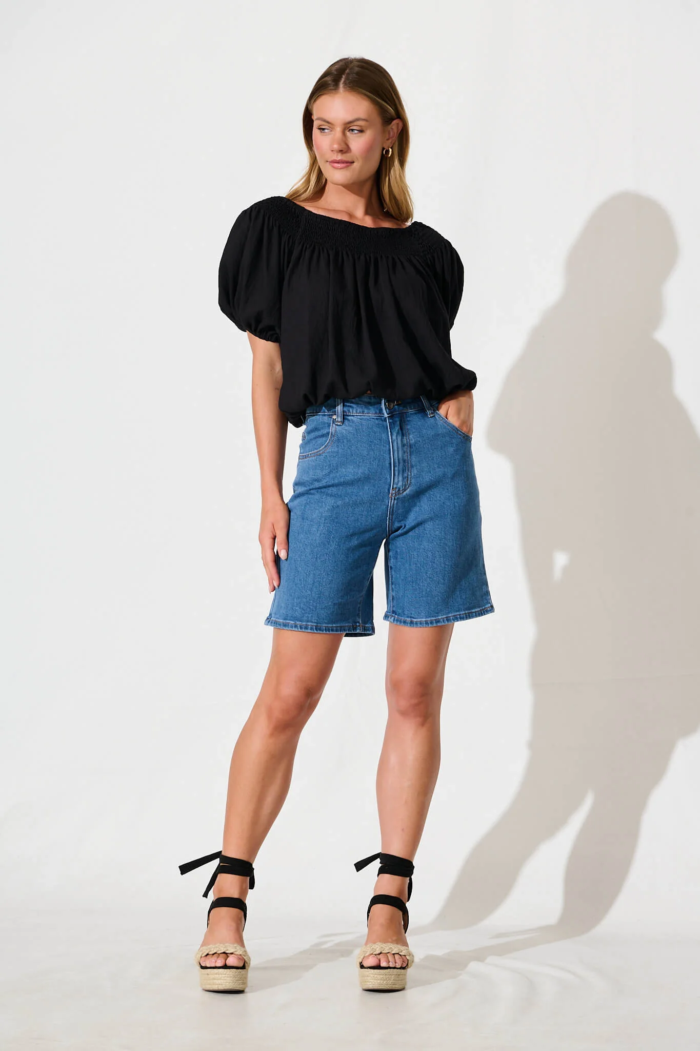 Payette Shorts in Mid Blue Denim - Image 4