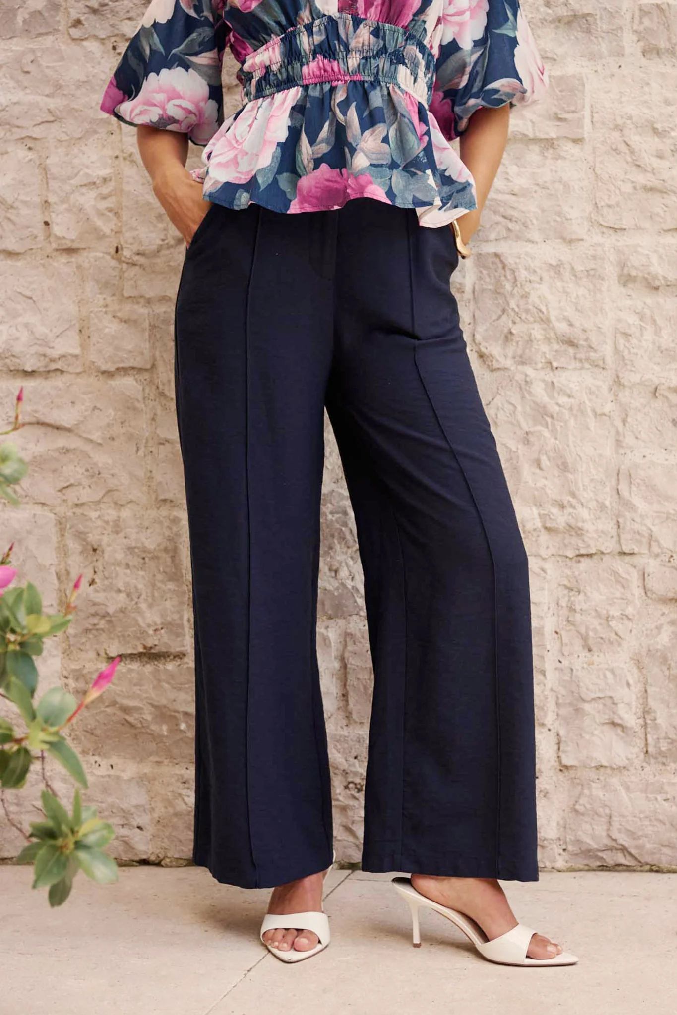 Power Dressing Pant in Navy Linen Blend - Image 4