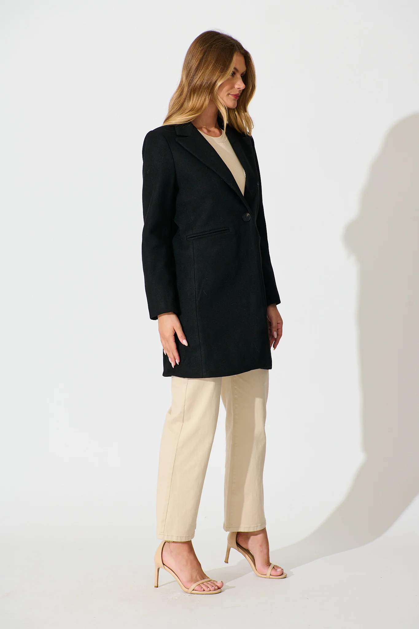 Prato Coat in Black - Image 3