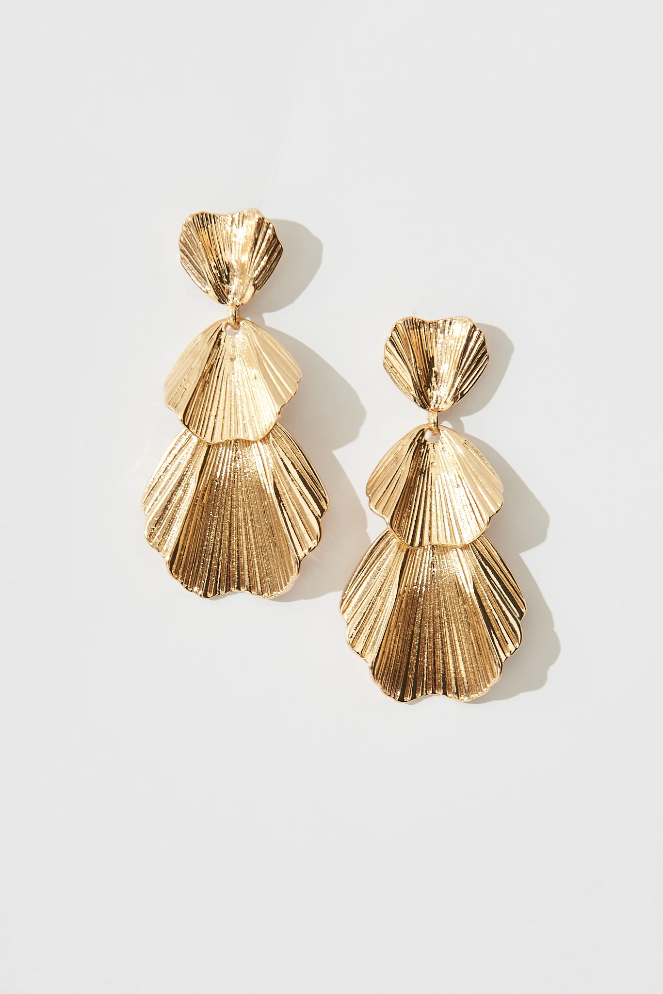 Primrose Drop Earrings In Gold