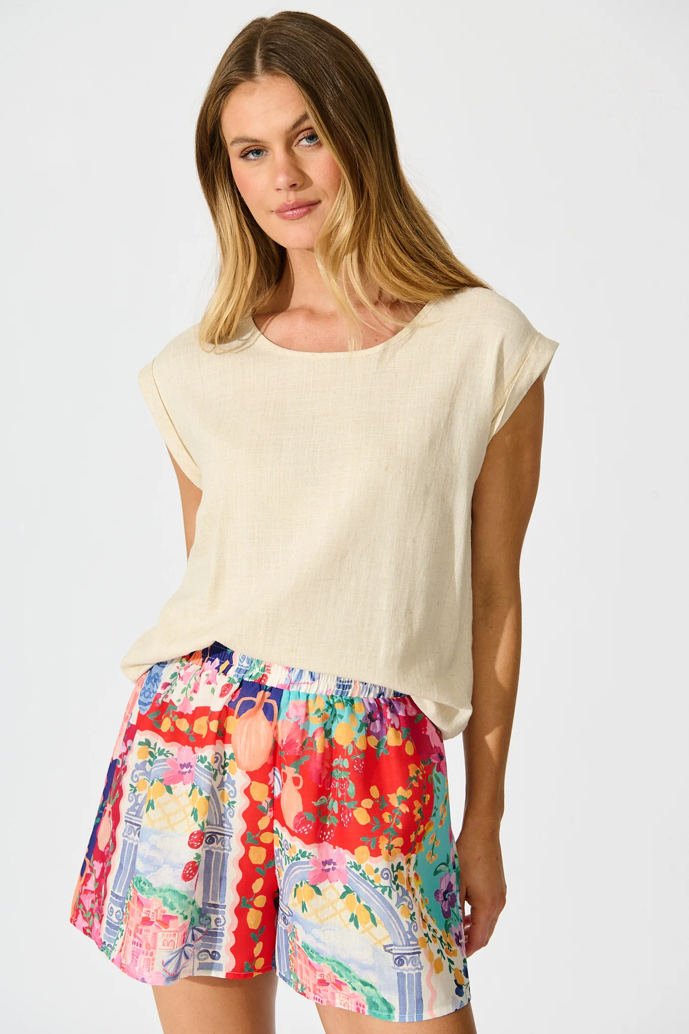 Prints Of Positano Short In Multi Resort Linen Blend - Image 3