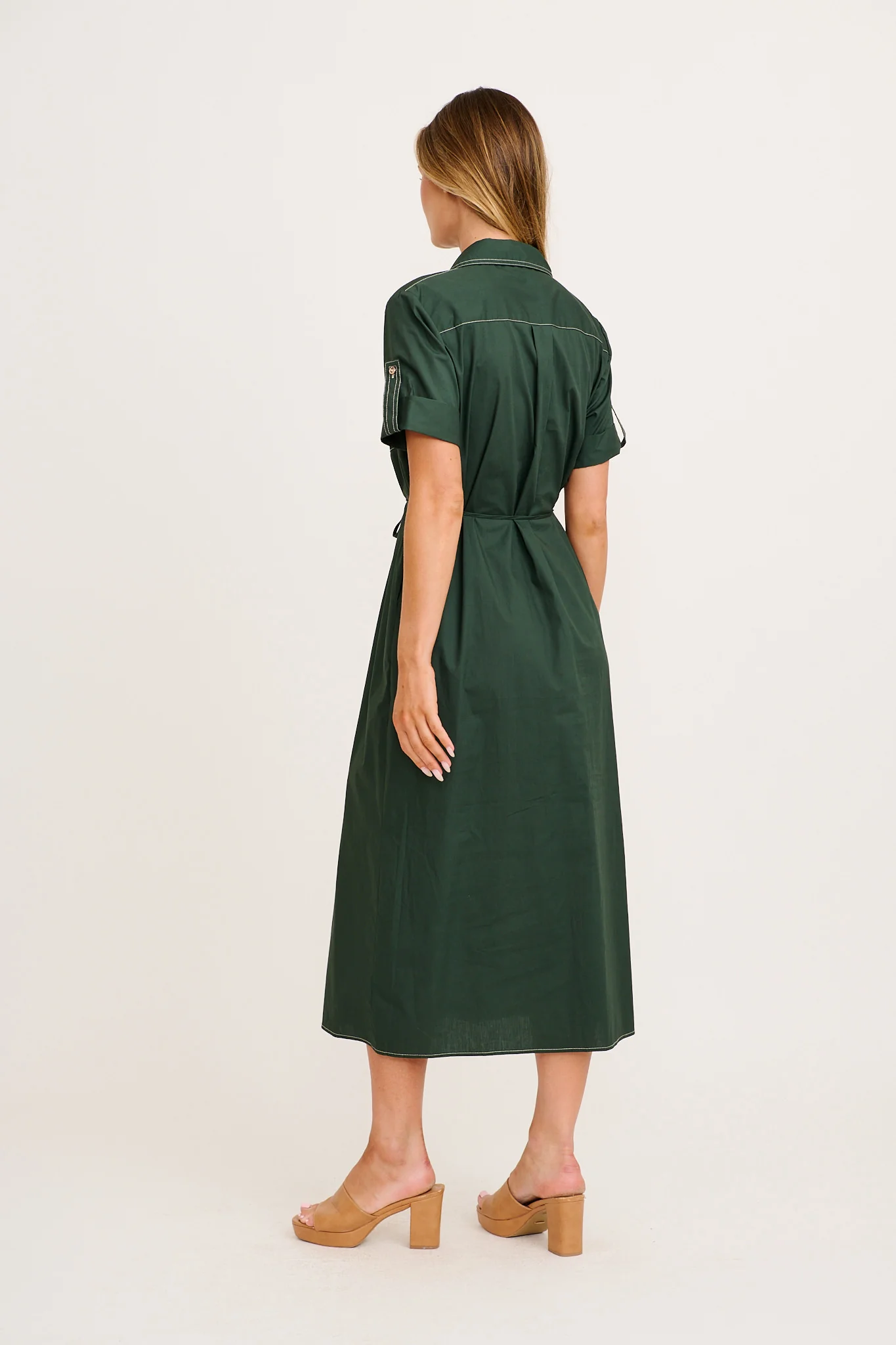 Refined Edge Midi Shirt Dress in Emerald Cotton - Image 4