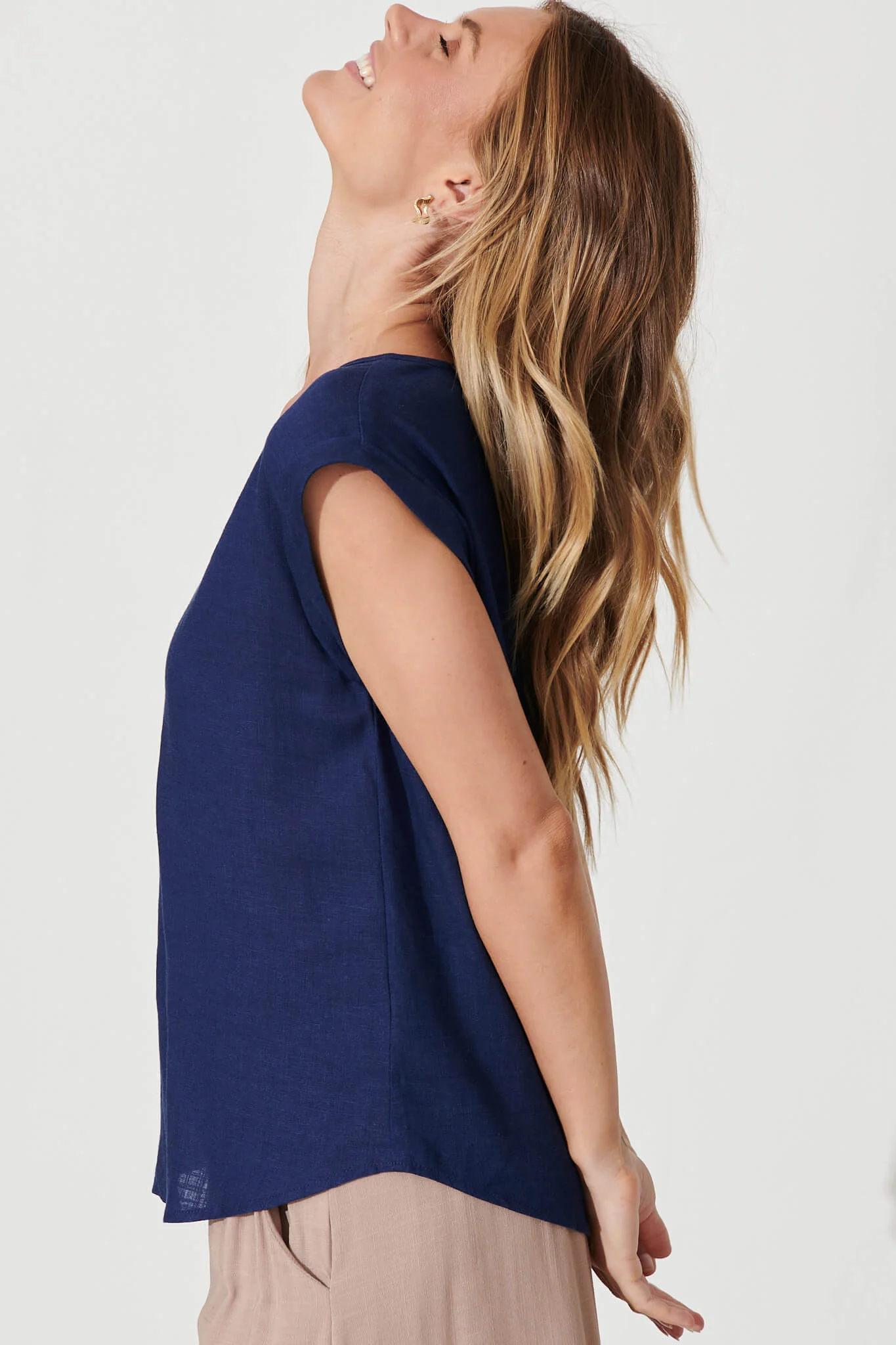 Rejina Top In Navy Linen Blend - Image 3