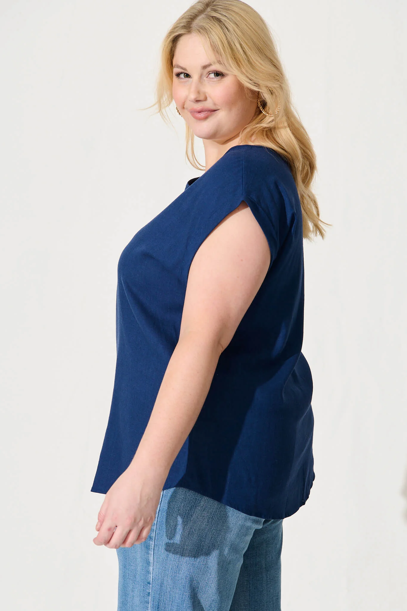 Rejina Top In Navy Linen Blend - Image 6