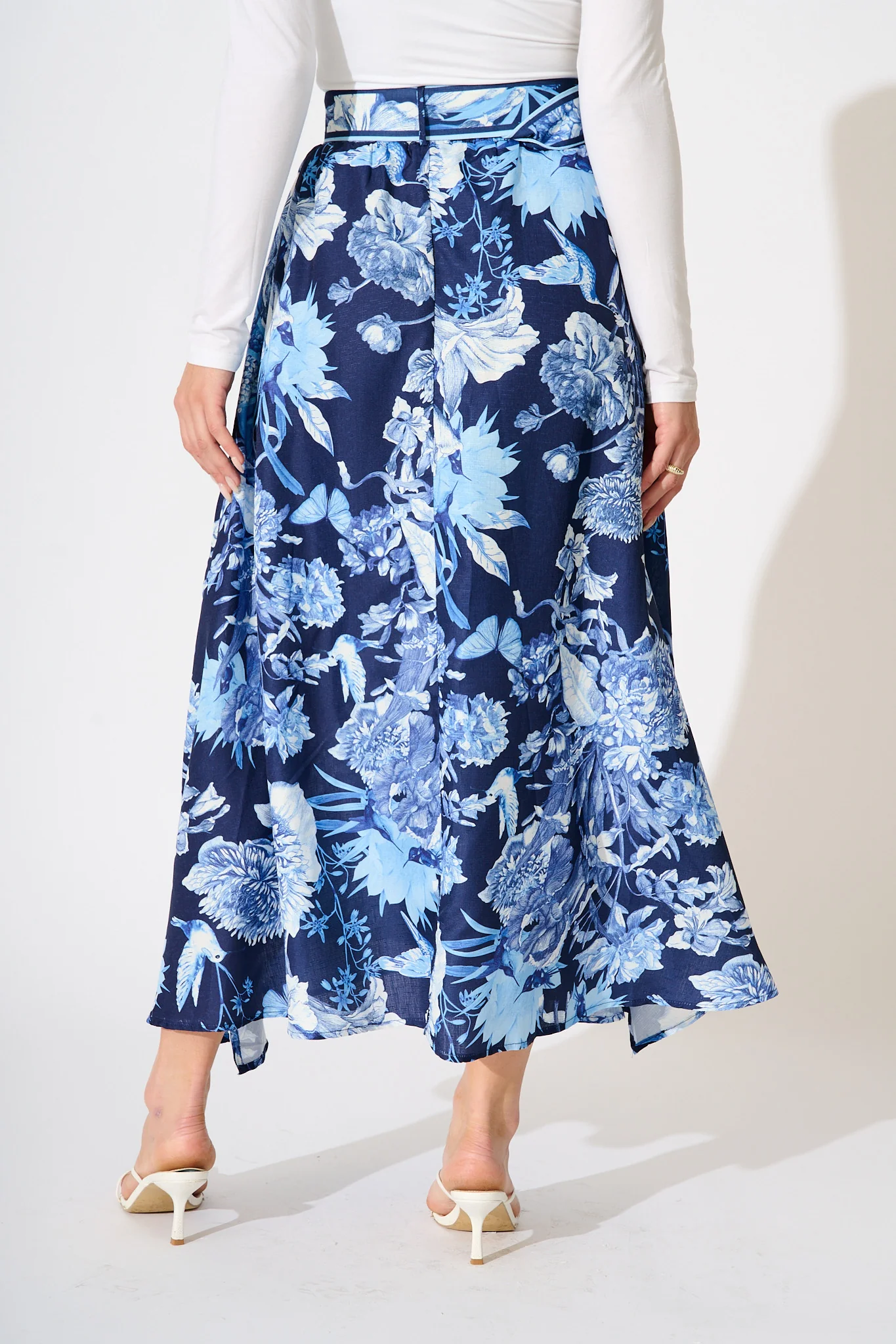 Riviera Maxi Skirt in Navy with Blue Floral Linen Blend - Image 7