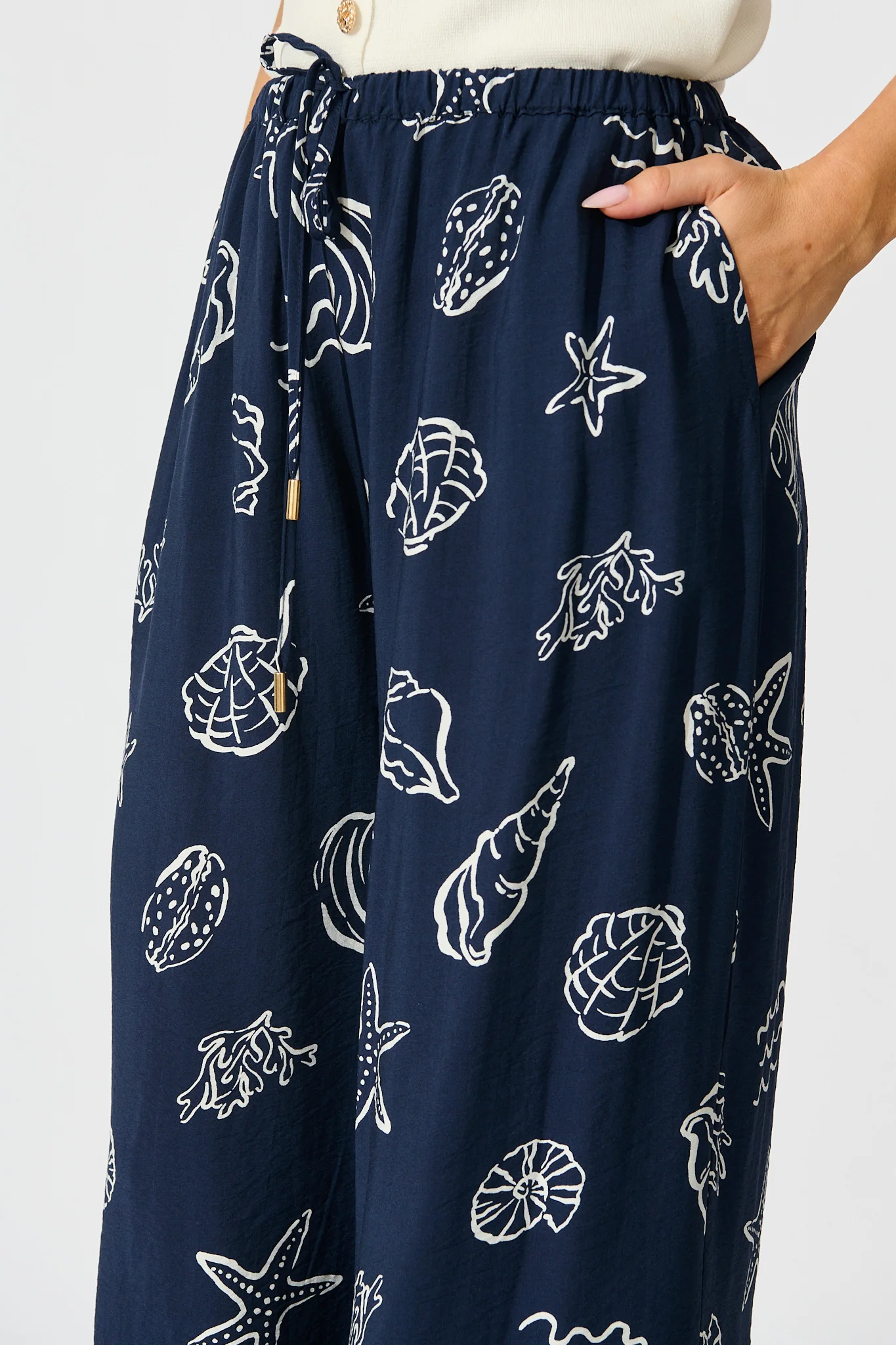 Romeo Pant in Navy with White Shell Print - Image 5