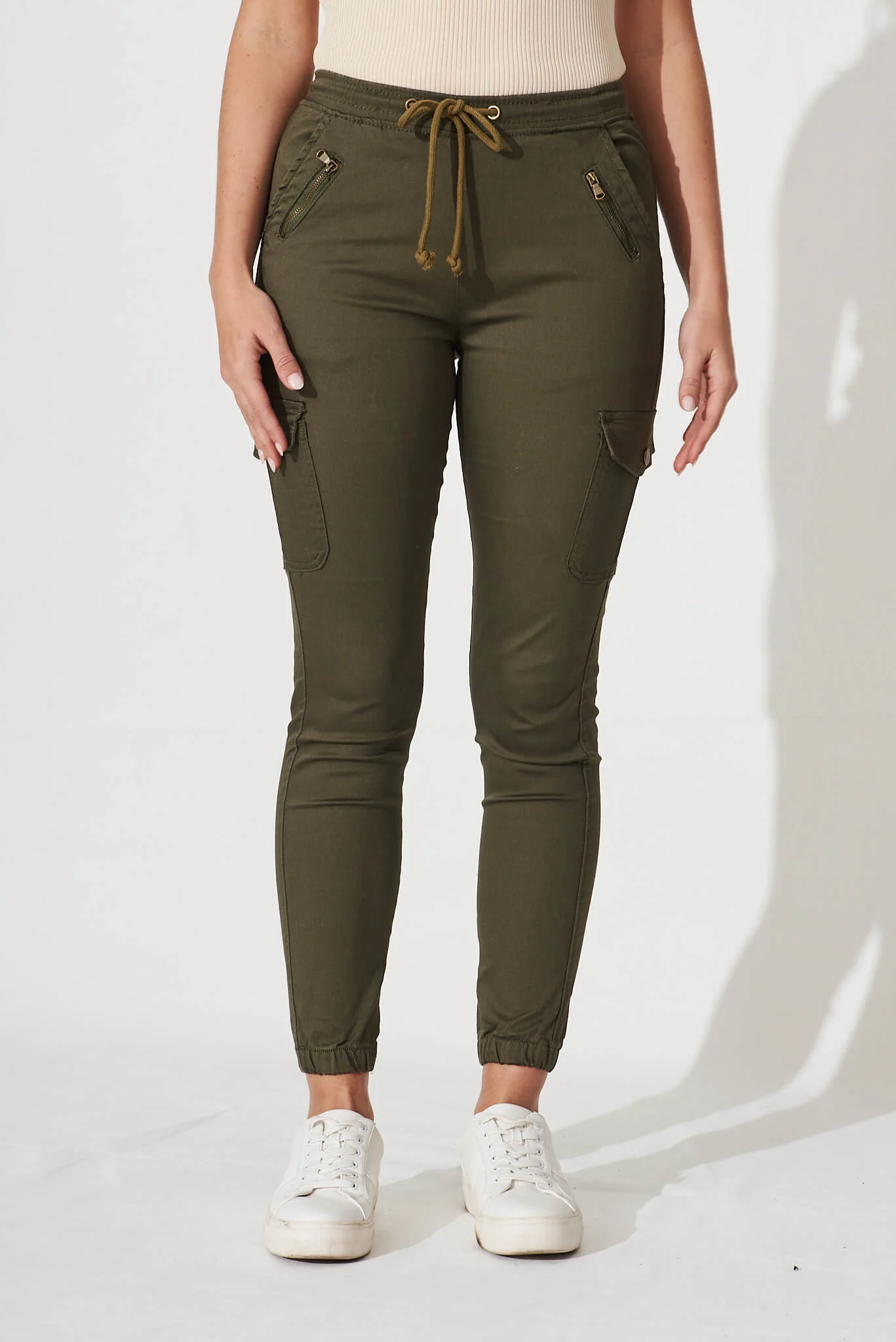 Ryder Jogger Pant In Khaki