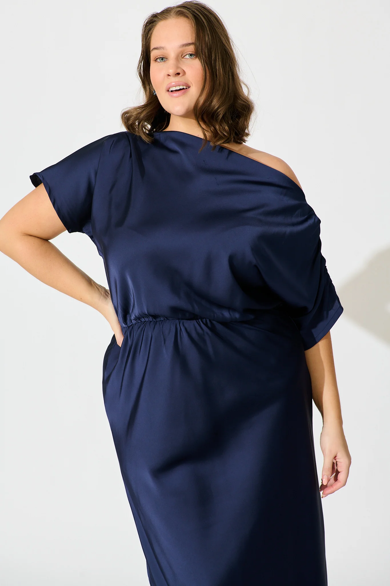 Sarita Maxi Off Shoulder Dress in Navy Satin - Image 8