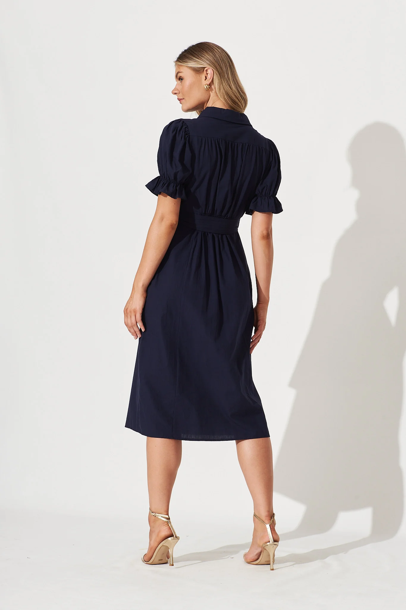 Sicilly Midi Shirt Dress In Navy Cotton - Image 4