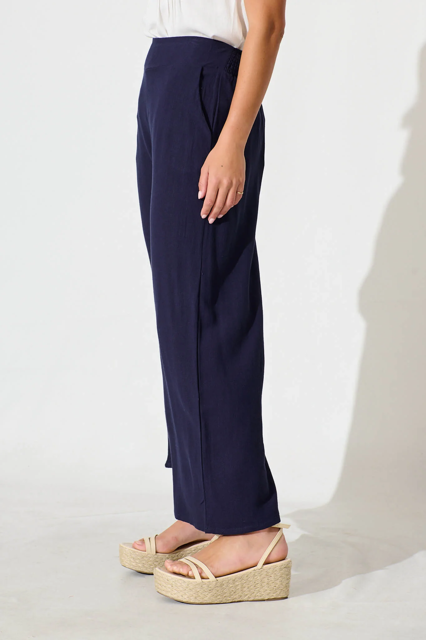 Sirsha Pant in Navy Linen Blend - Image 2