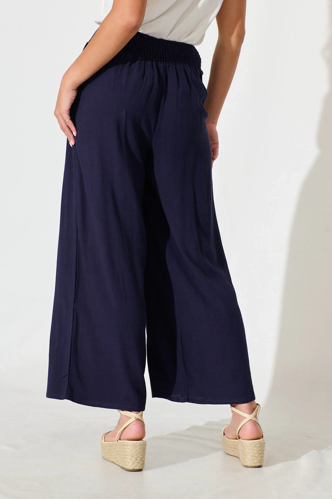 Sirsha Pant in Navy Linen Blend - Image 3