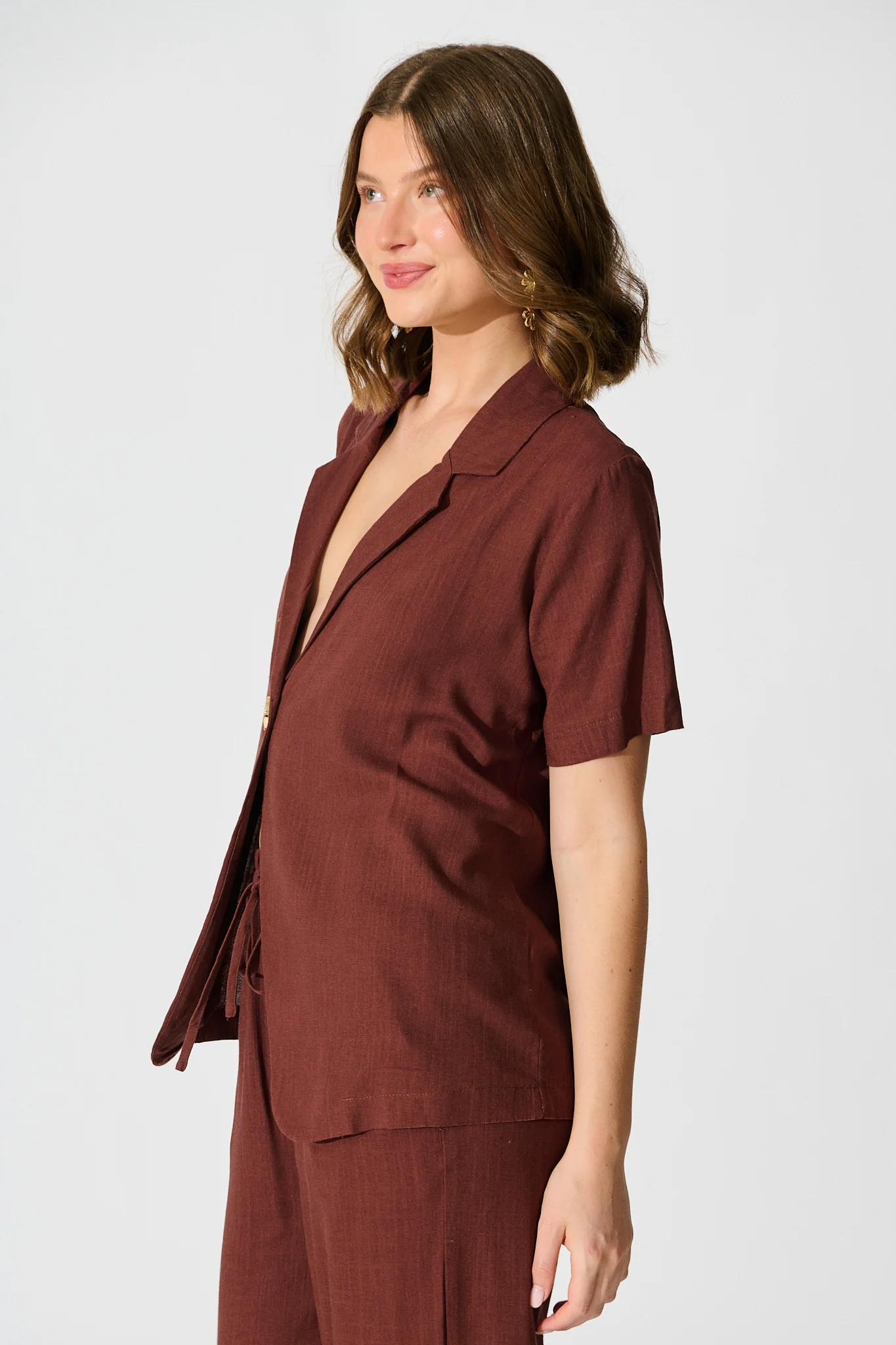 Soft Structure Top In Chocolate Linen - Image 2