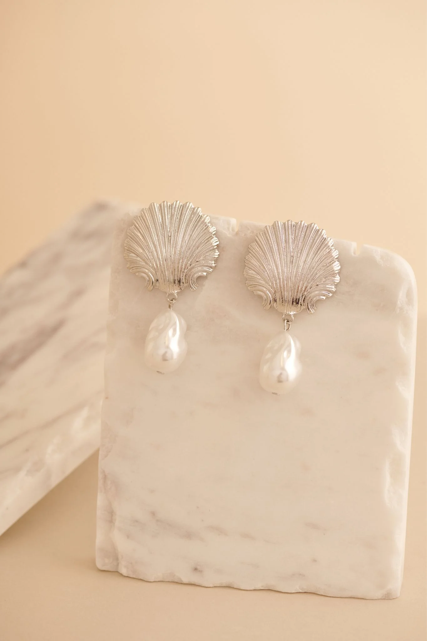 Soiree Drop Shell Earrings in Silver with Pearl