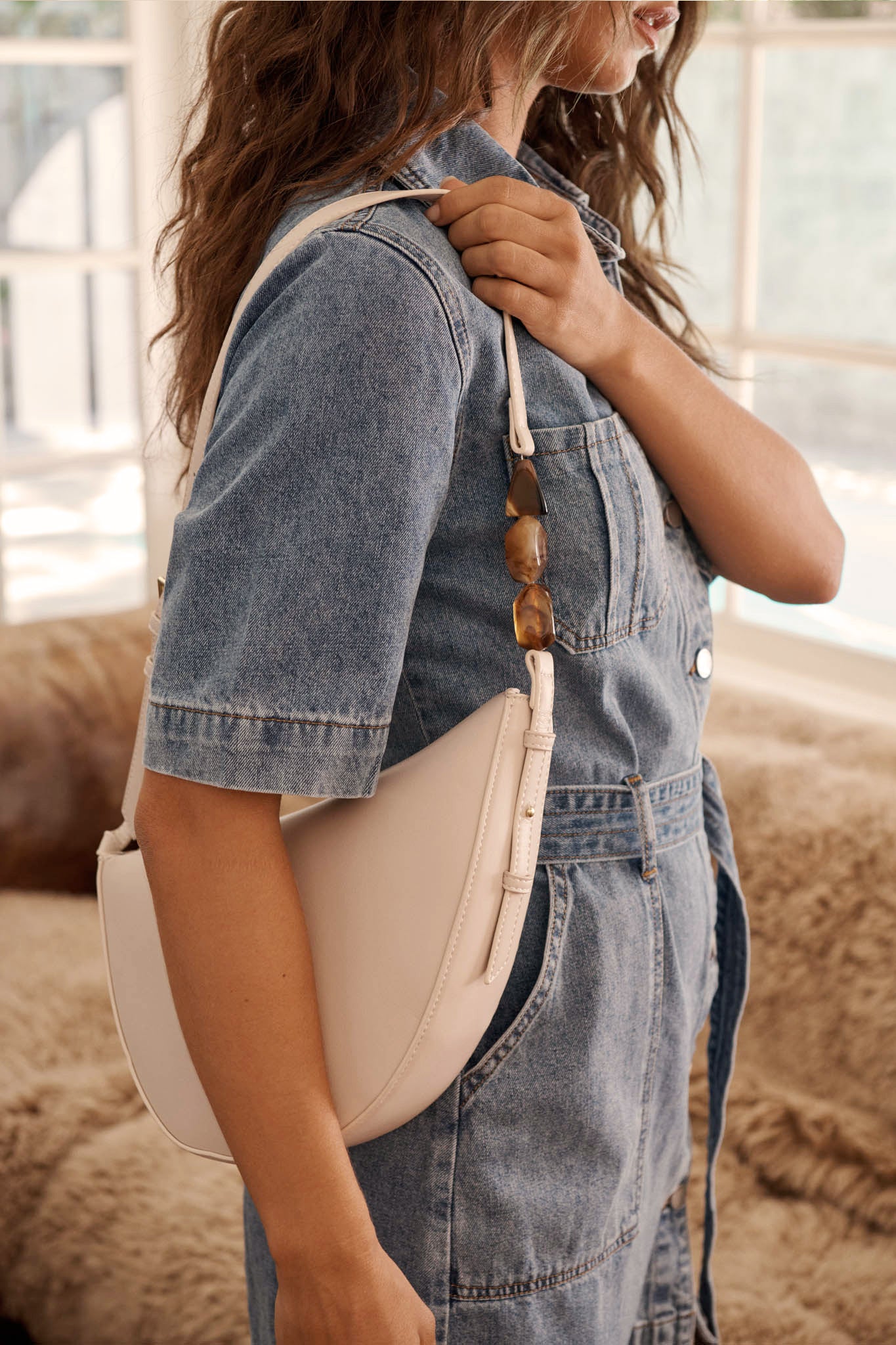 Sophie Shoulder Bag in Cream with Resin Beads - Image 4