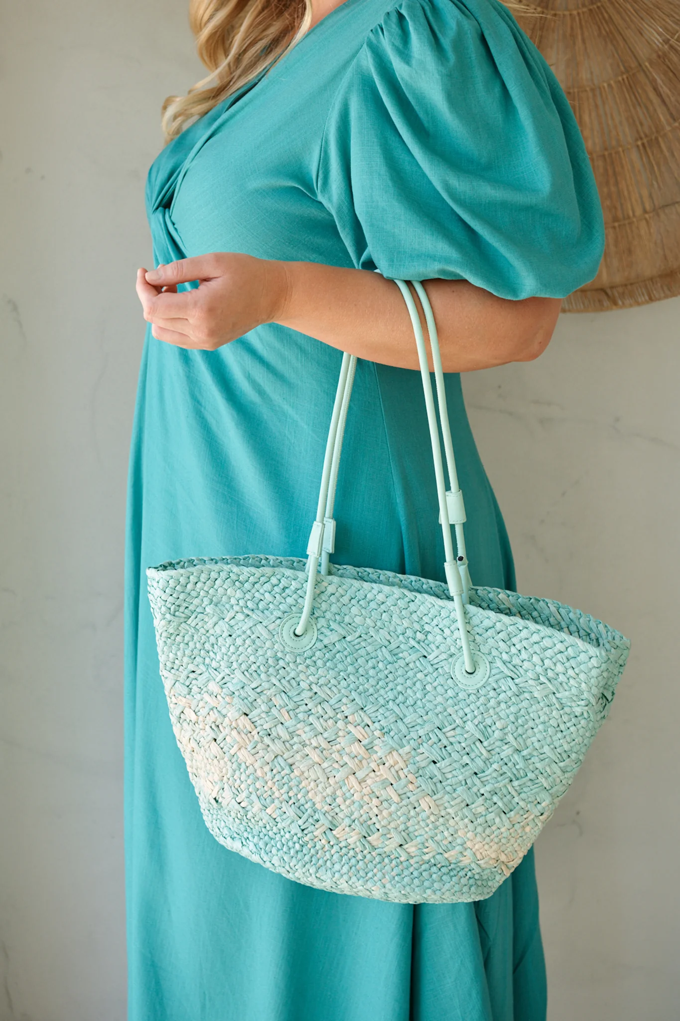 Sorrento Tote Bag in Aqua and Beige Raffia - Image 5