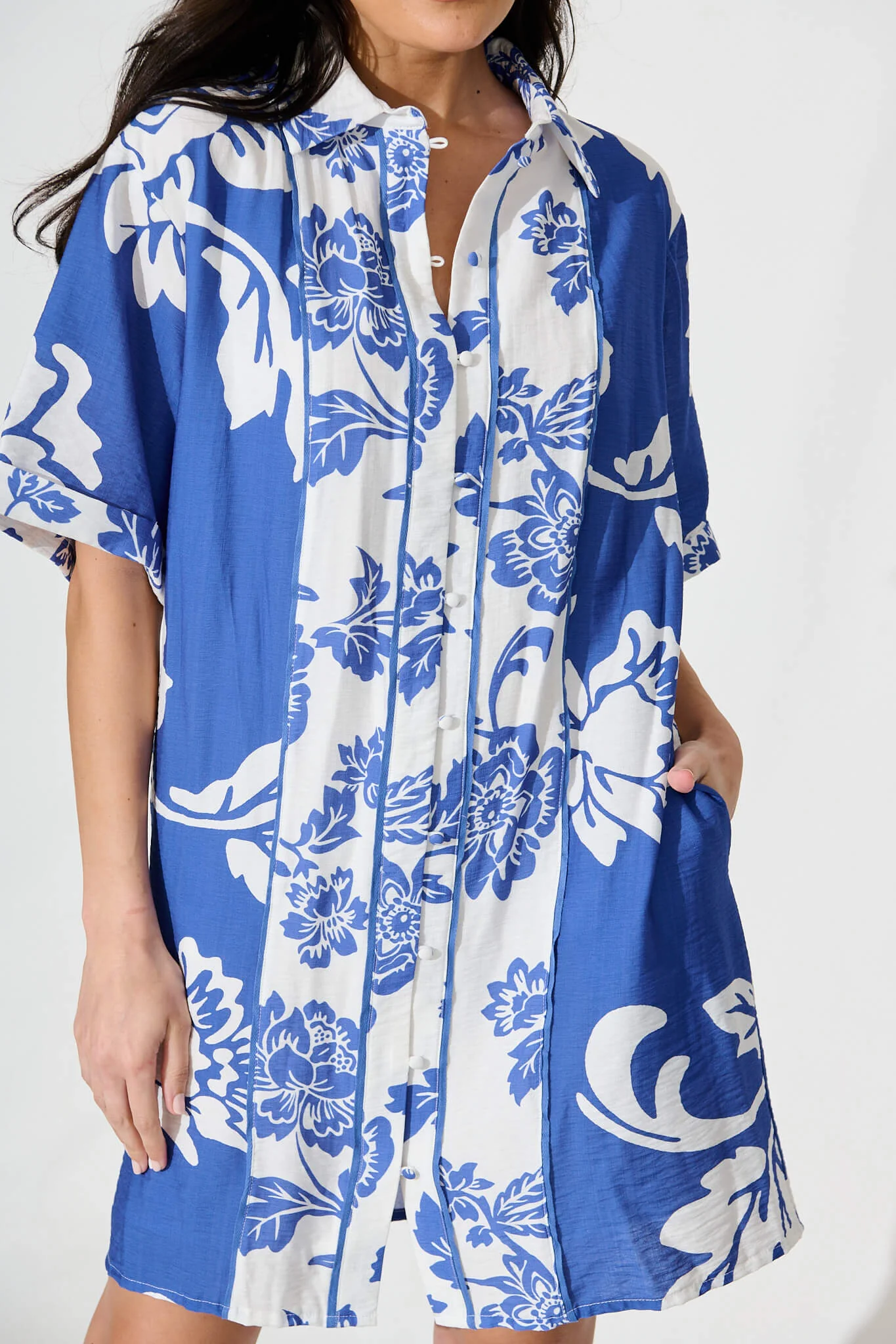 Spirit Shirt Dress In Blue With White Floral Print - Image 10