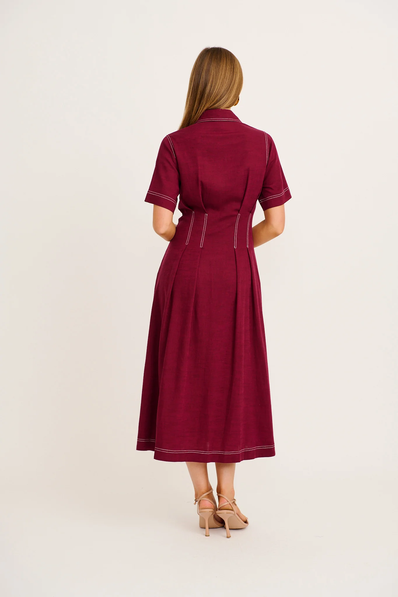 Stylish Structure Midi Shirt Dress in Wine Linen Blend - Image 4