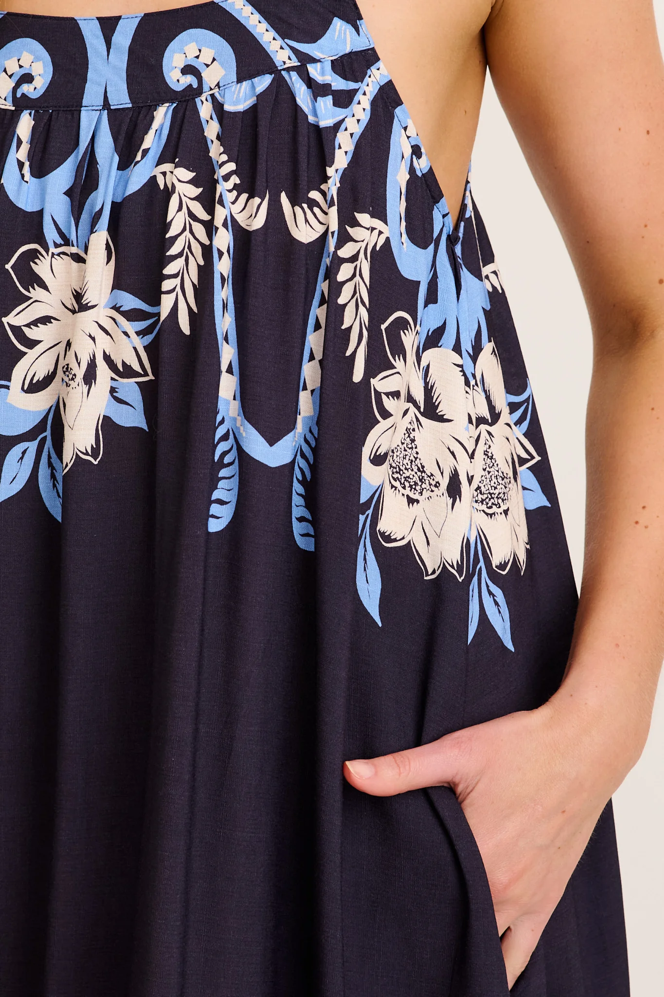 Summer Loving Maxi Sundress in Navy with Palm Tree Print - Image 8