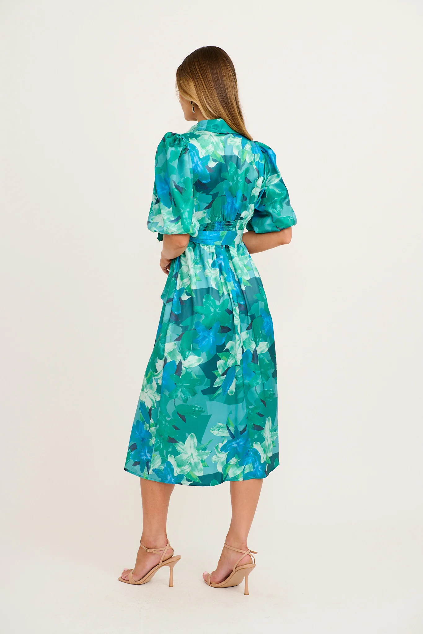 Sunia Midi Shirt Dress in Emerald Floral Satin - Image 4