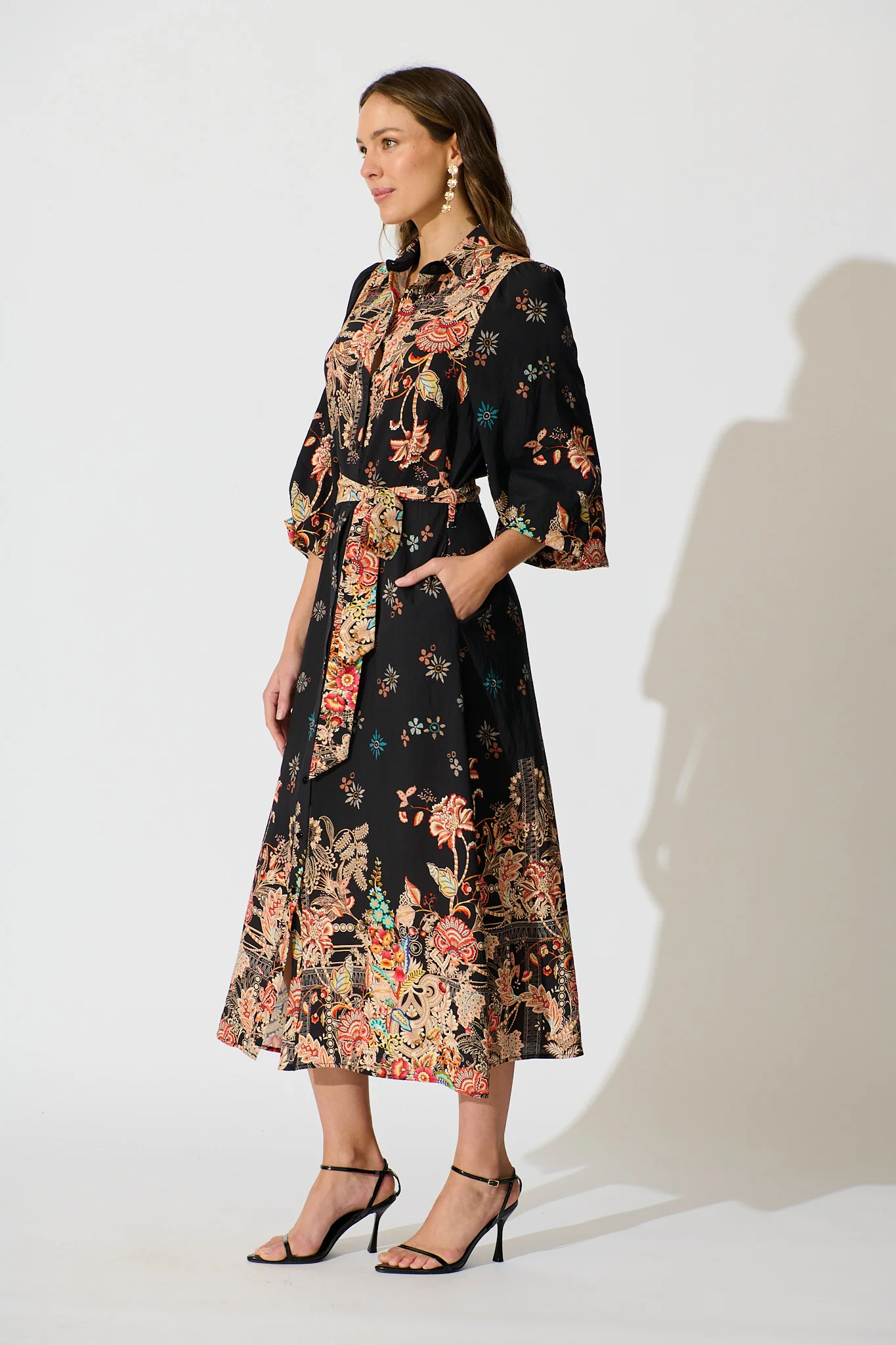 Tamlyn Maxi Shirt Dress in Black Floral Linen Blend - Image 3