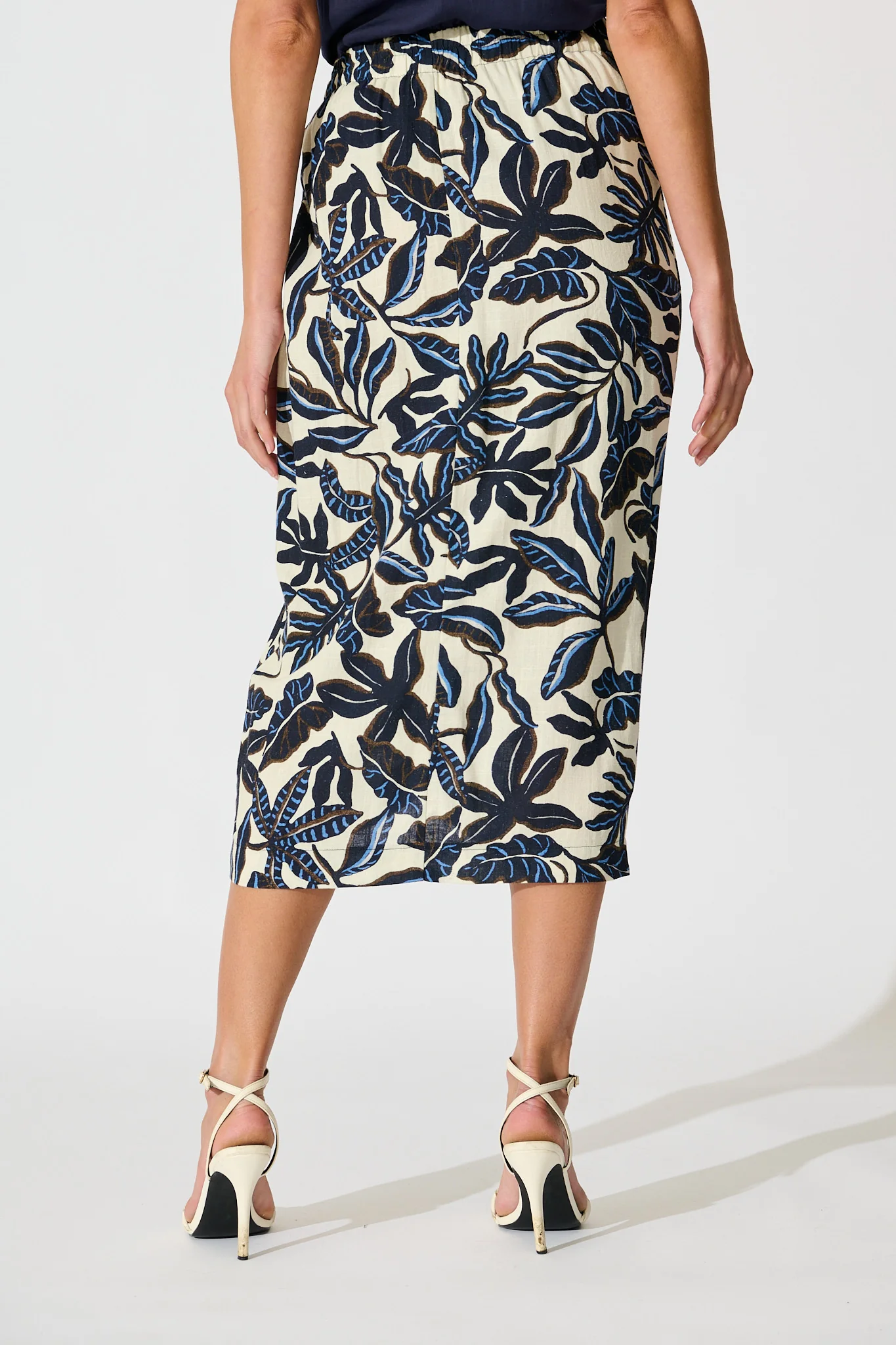 Tanis Midi Wrap Skirt in Navy and Cream Leaf Linen Blend - Image 3