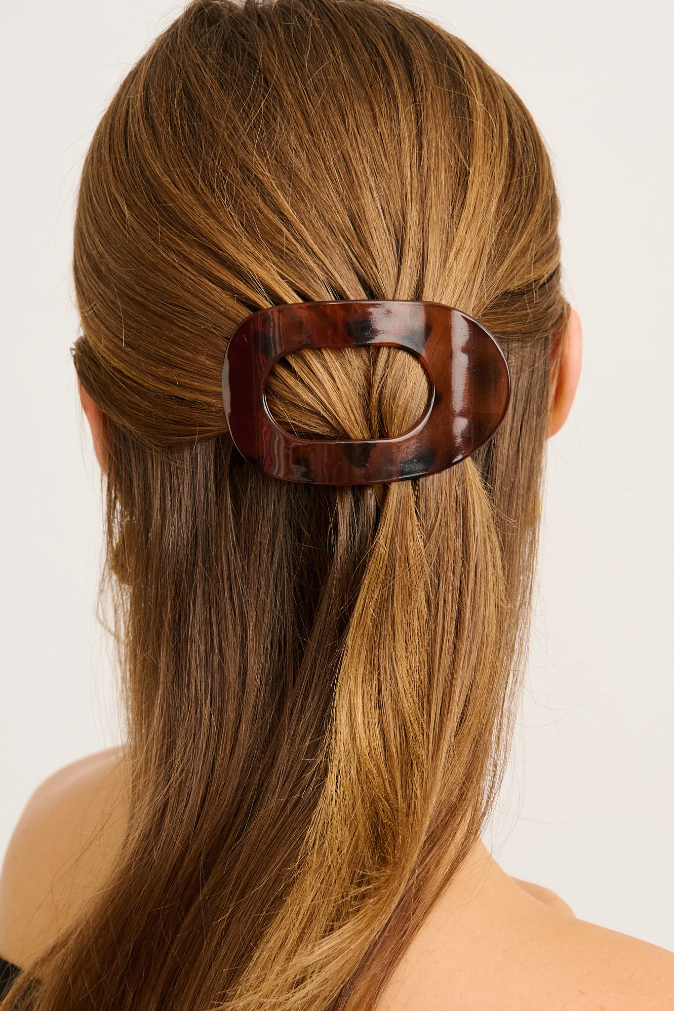 Thea Hair Claw Clip in Tortoiseshell