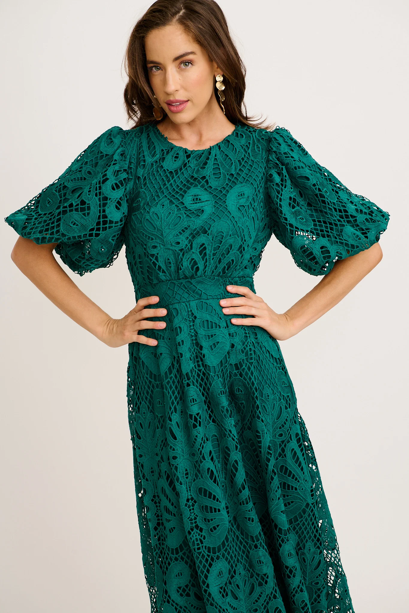 Tillie Lace Maxi Dress In Emerald - Image 2