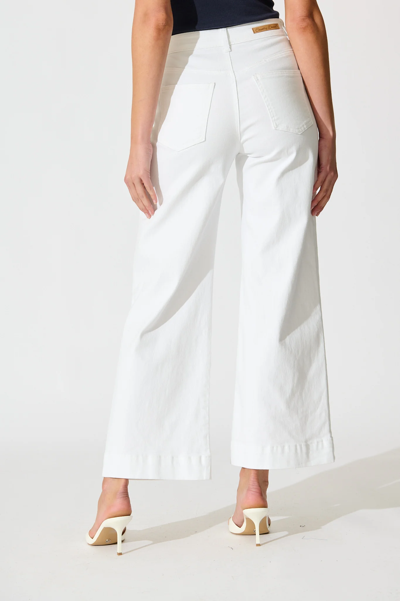 Torin High Rise Wide Leg Jean In White Denim - Image 5
