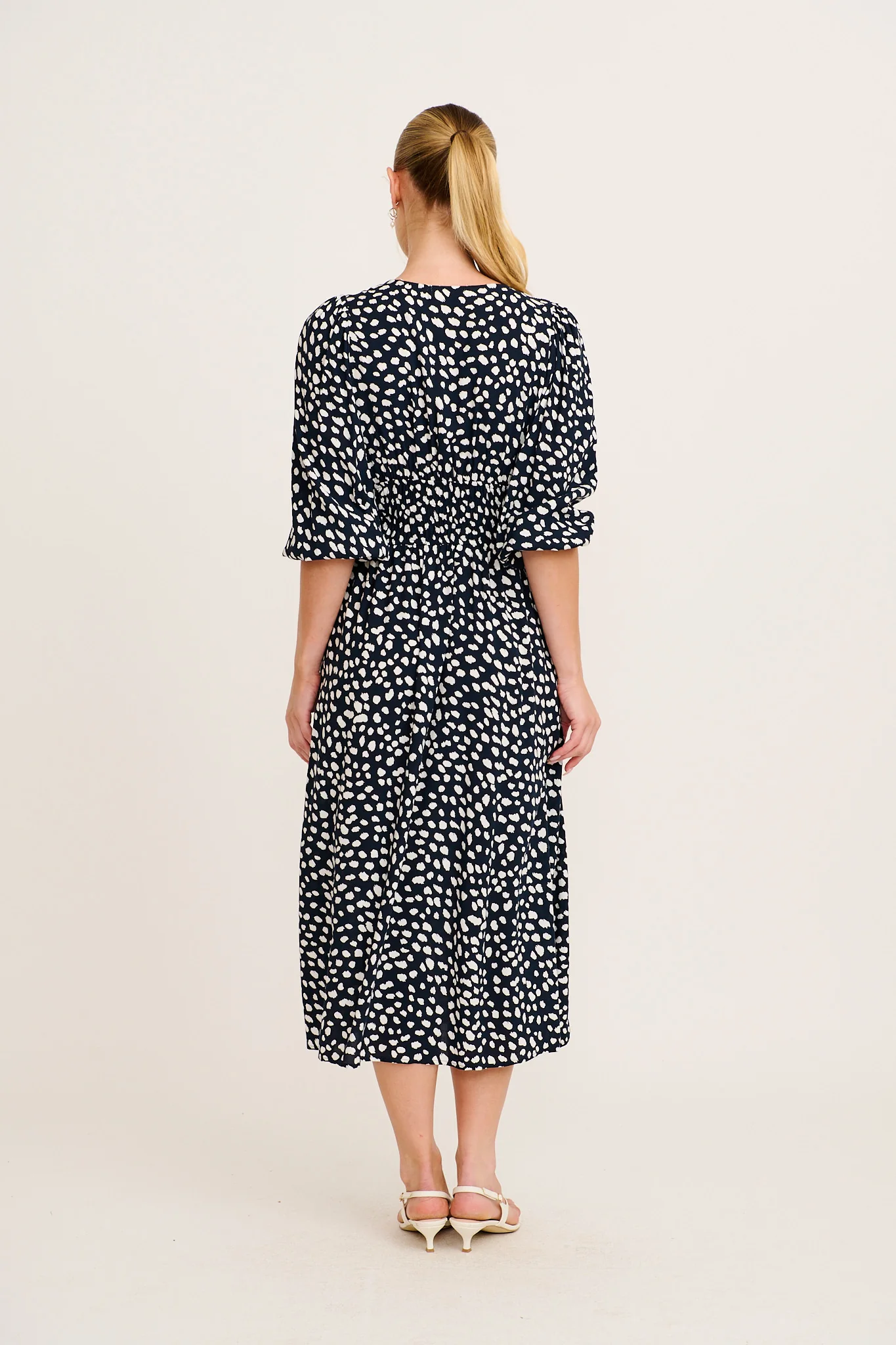 Trend Setter Midi Dress in Navy with White Speckle - Image 4