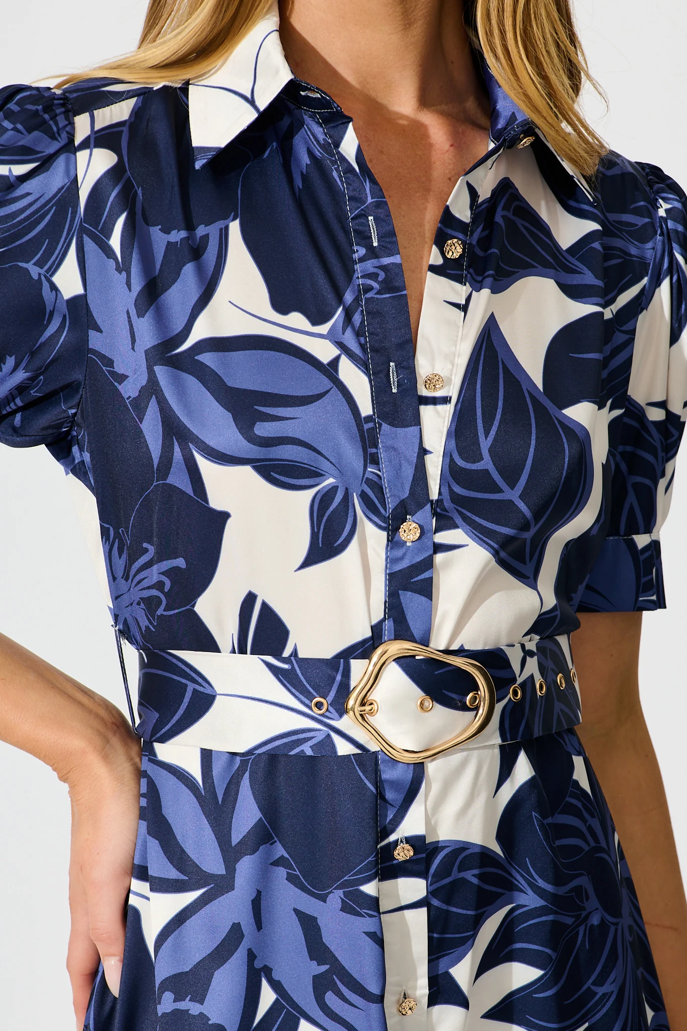 Trinity Maxi Shirt Dress in Navy Floral Satin - Image 5