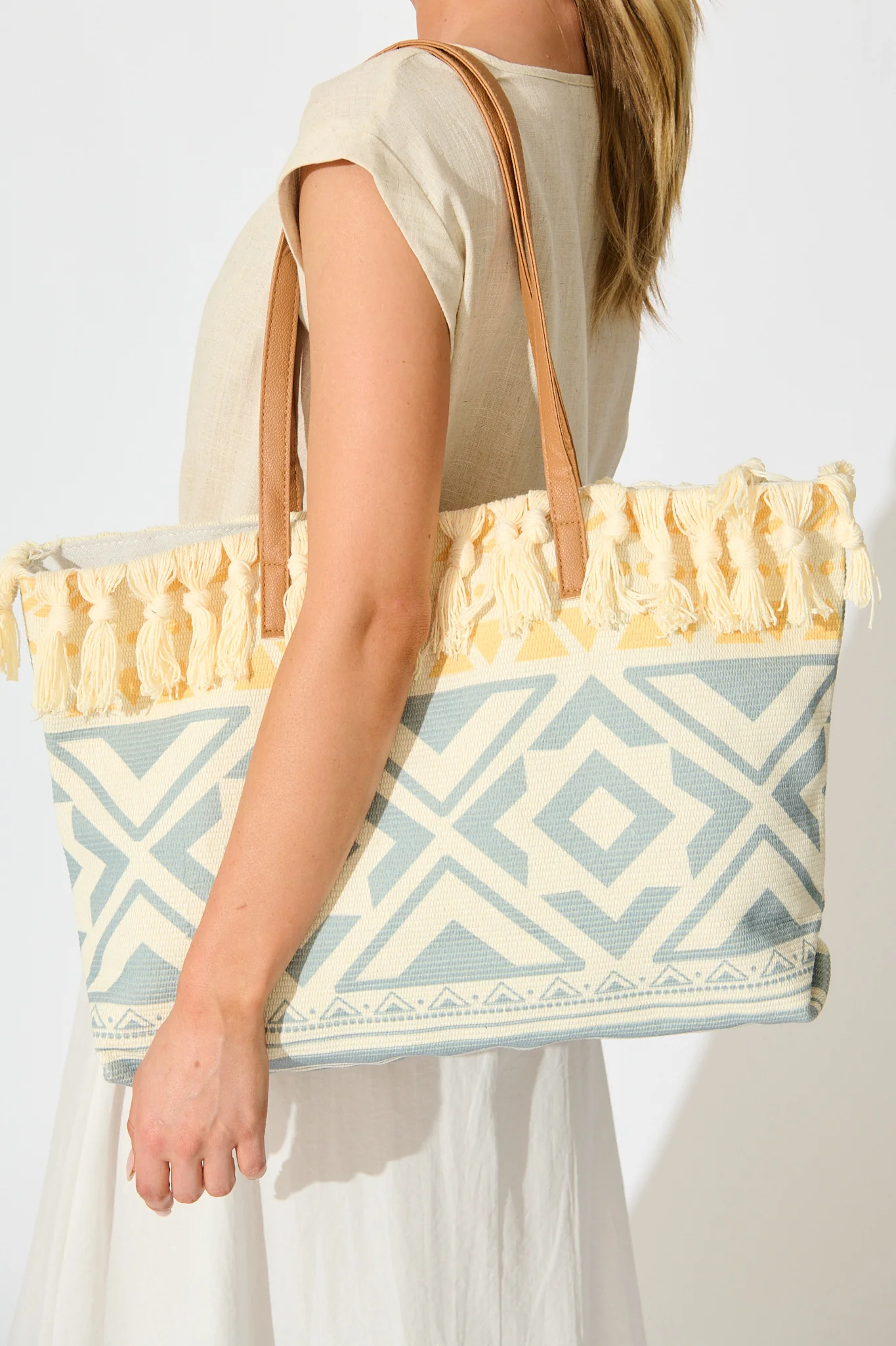 Tropicana Tote Bag in Multi Print - Image 3