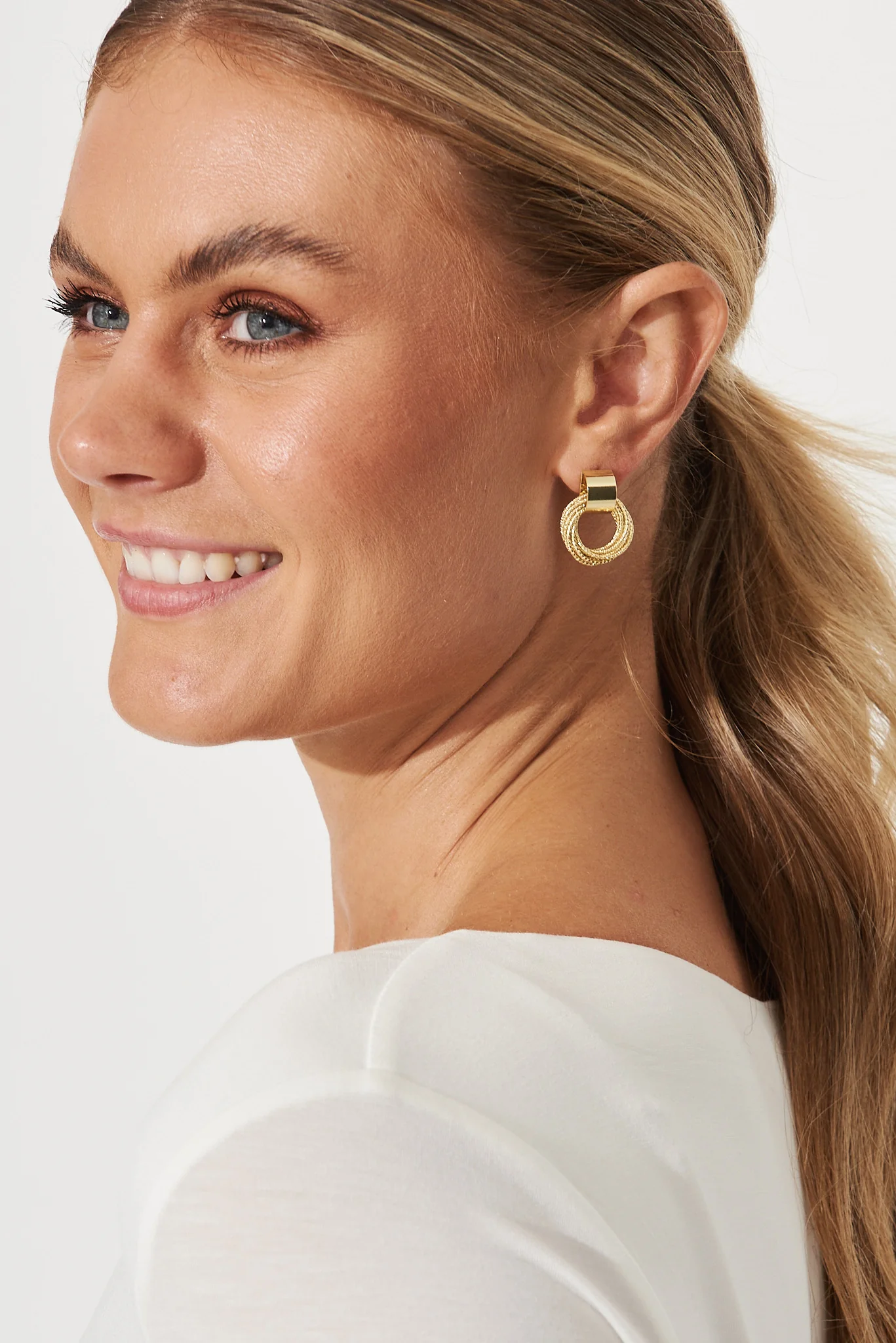 Vega Earrings In Gold - Image 3