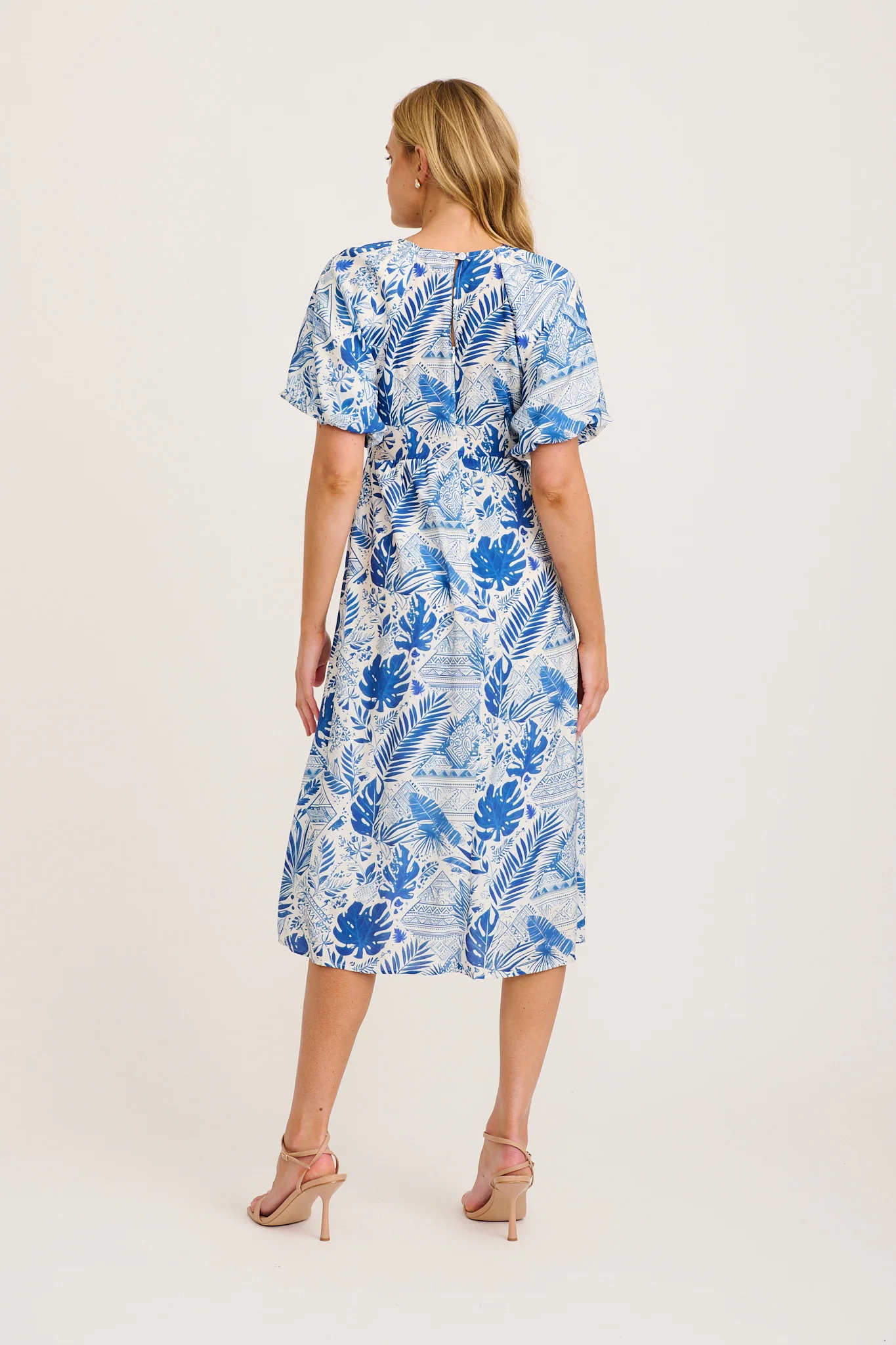 Vestia Midi Dress in Blue Leaf Print - Image 4