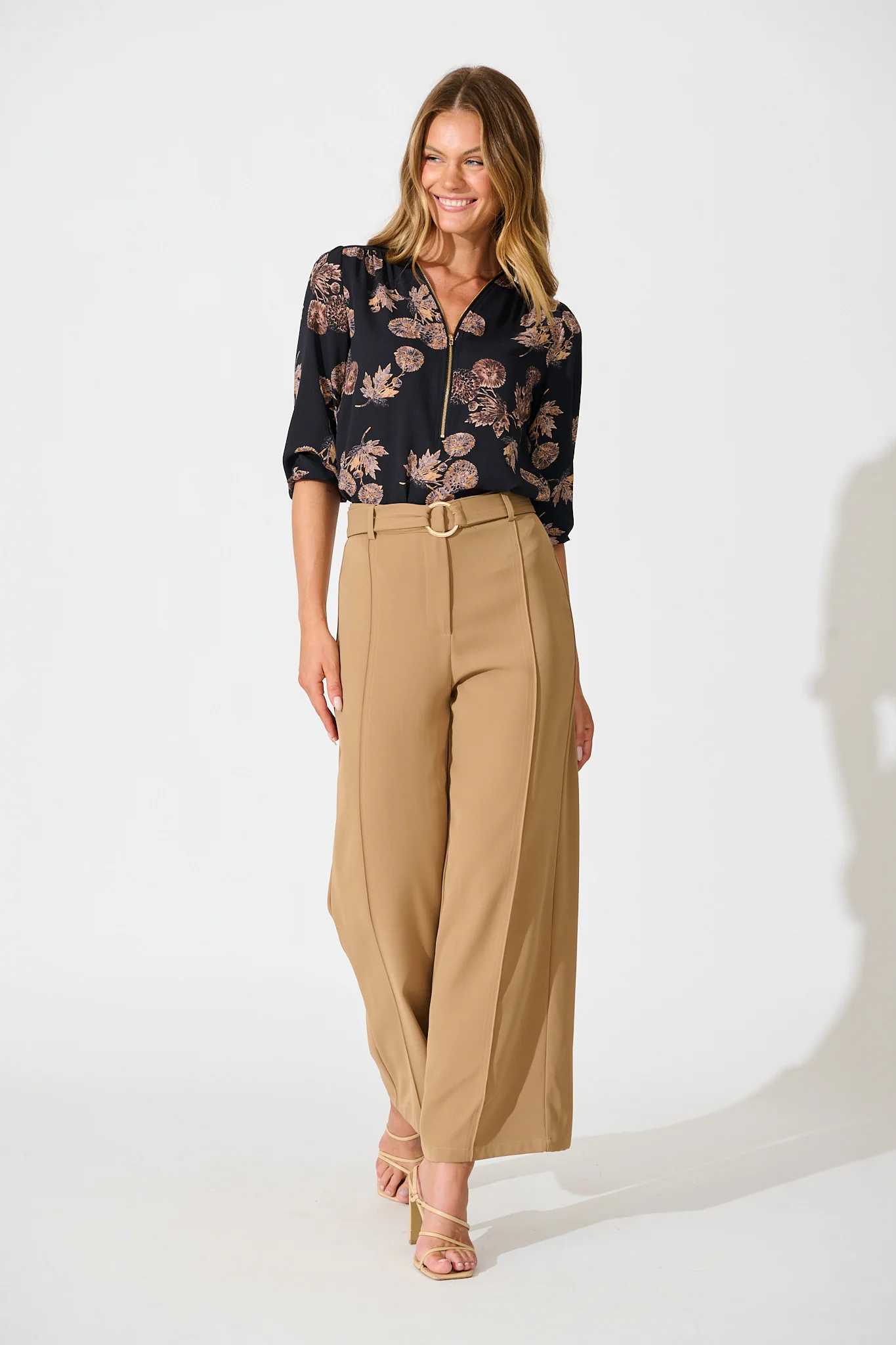 Viviani Zip Top In Charcoal with Apricot Floral - Image 4