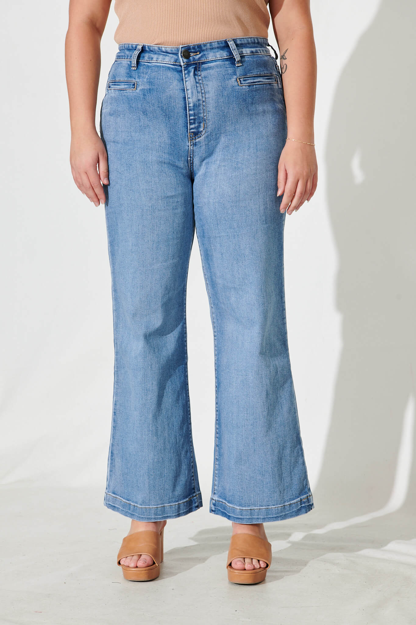 Waverley High Rise Wide Leg Jean In Light Blue Denim - Image 6