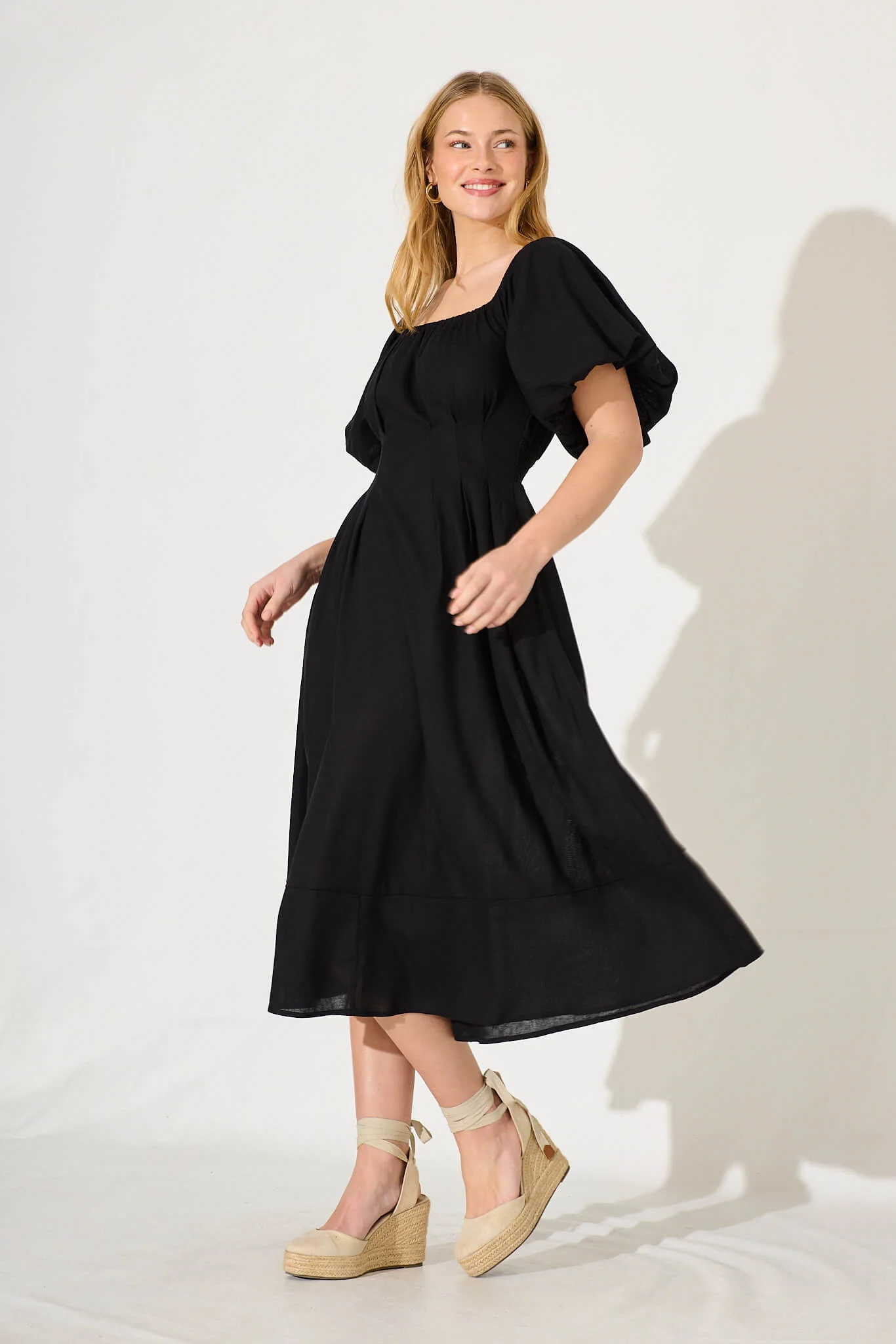 Wintour Midi Dress In Black Linen Blend - Image 3