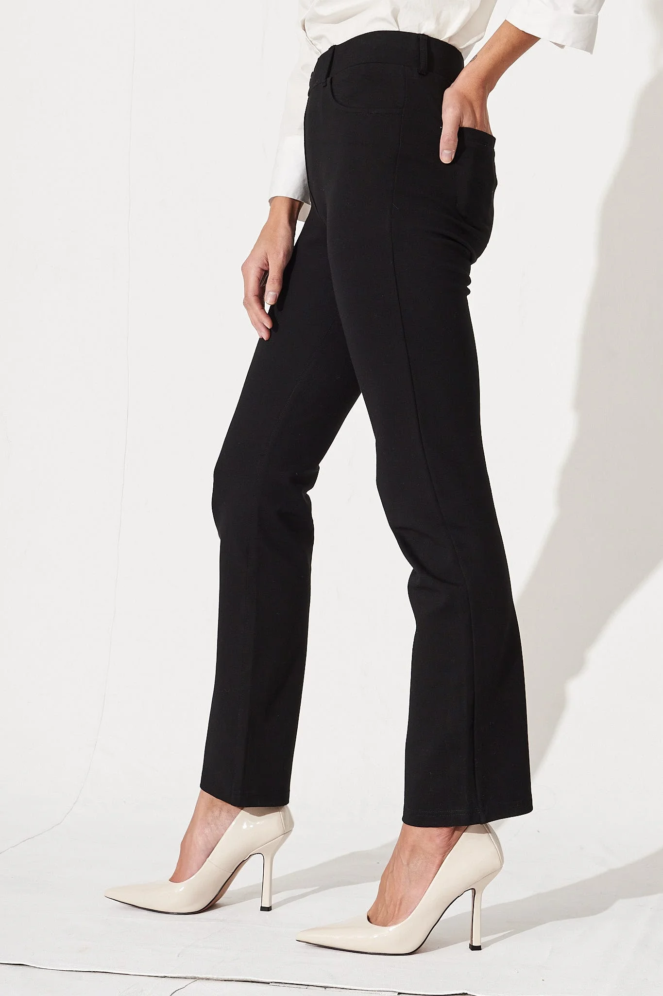 Workflow Stretch Straight Leg Pocket Pant In Black - Image 5