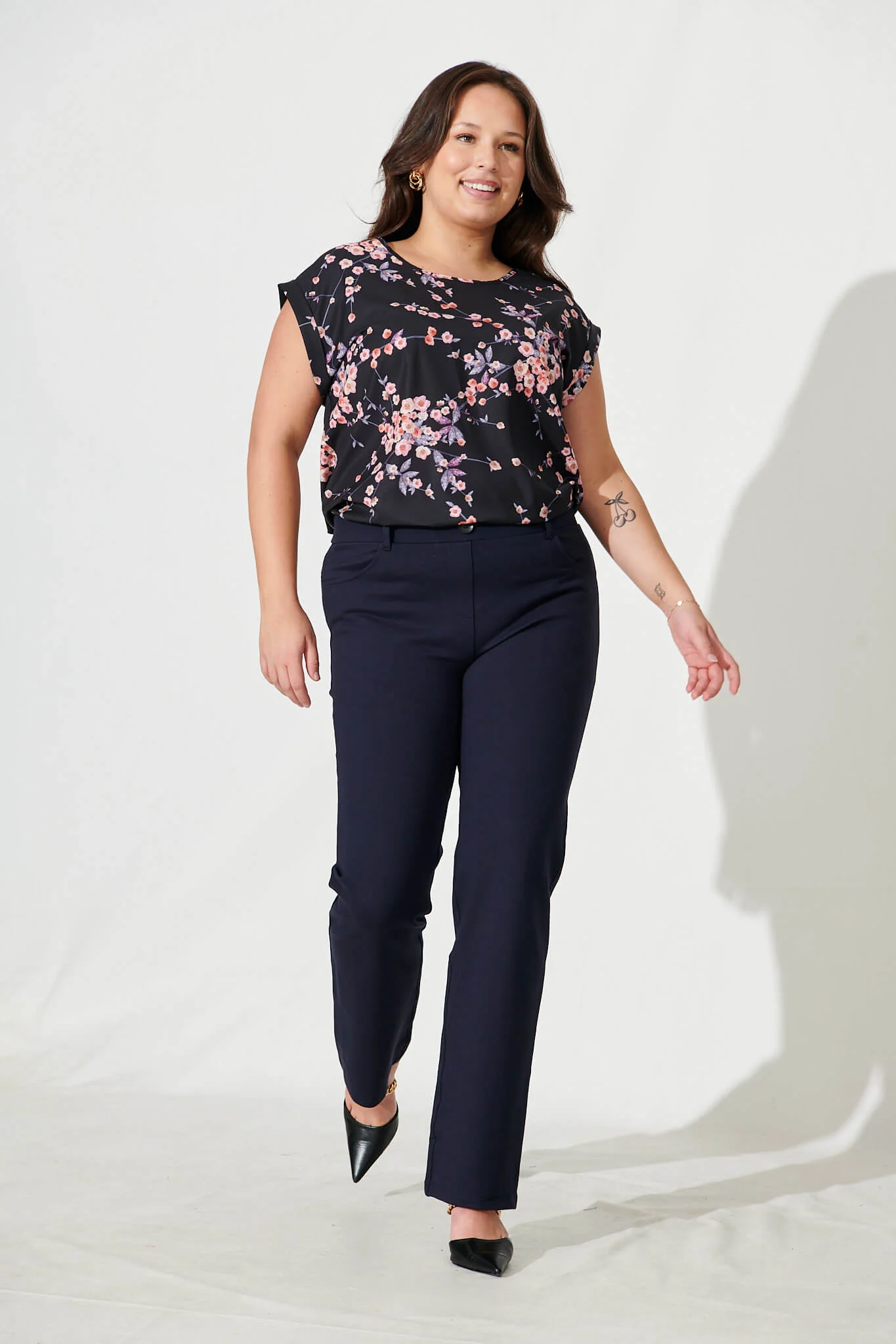 Workflow Stretch Straight Leg Pocket Pant In Navy - Image 6