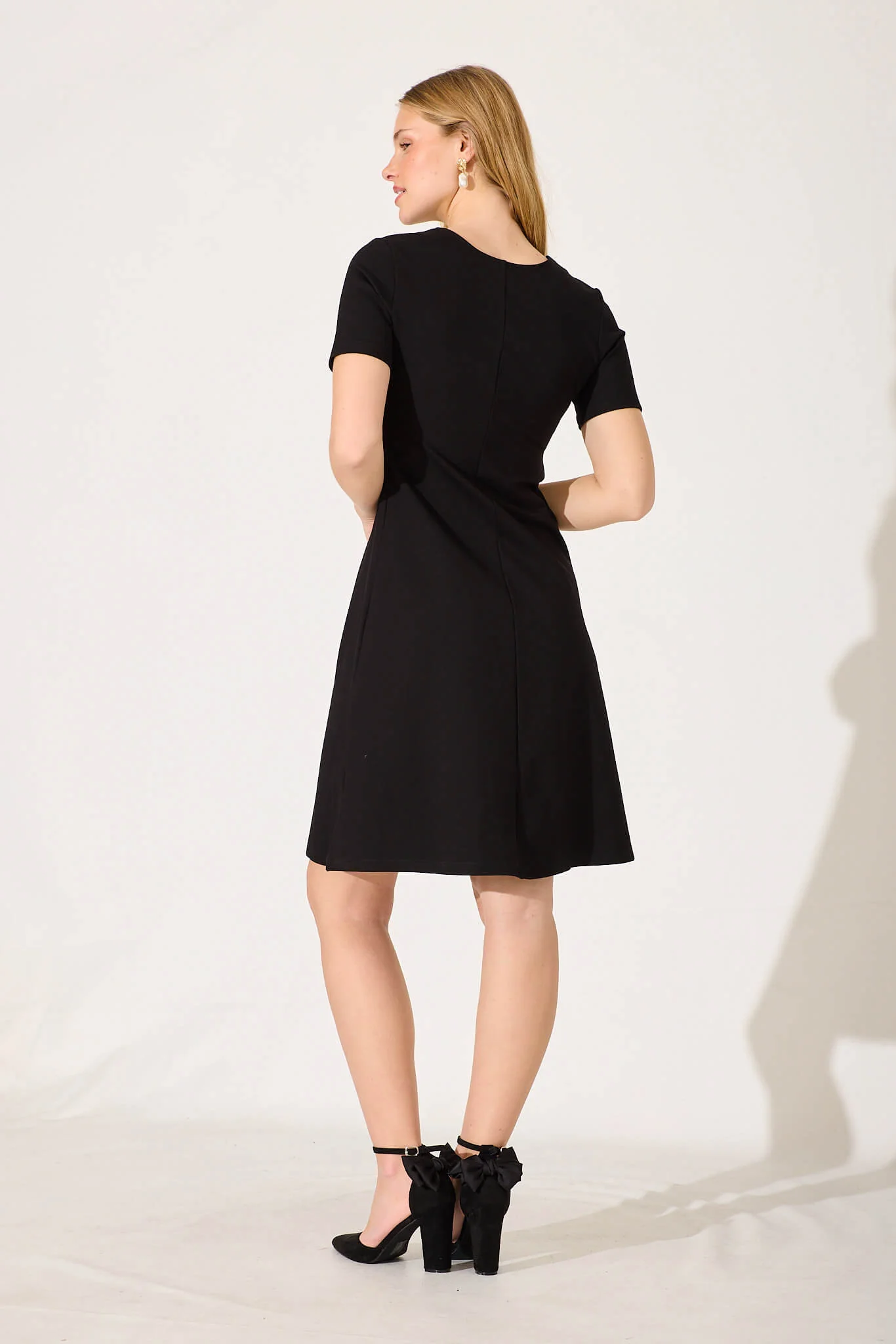 Workflow Stretch V Neck Dress In Black - Image 4