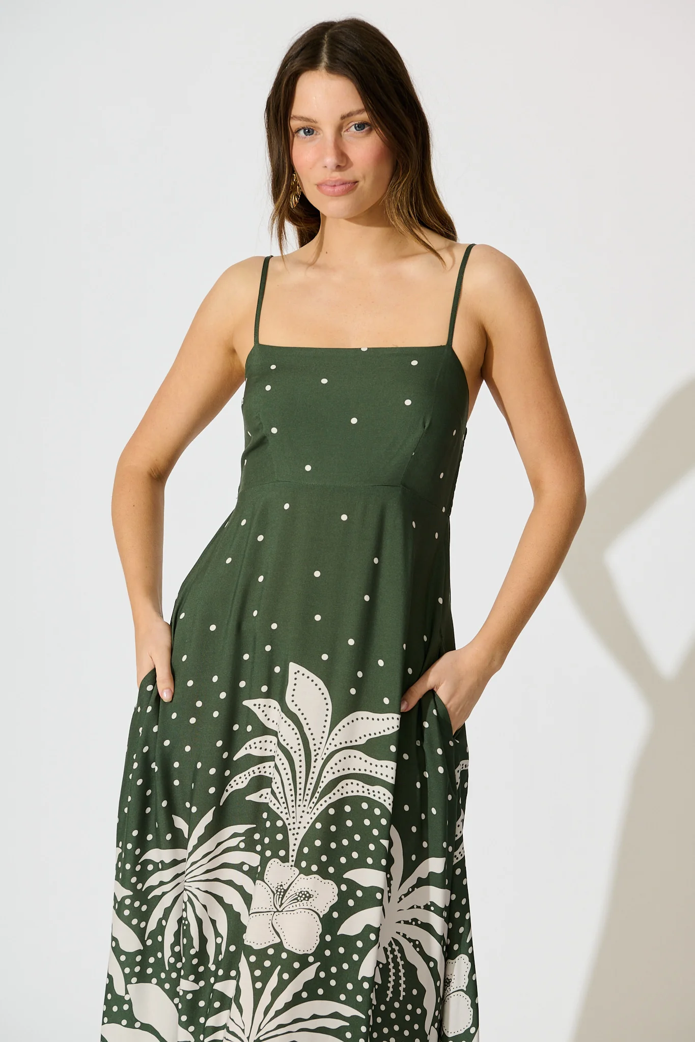 Yetta Maxi Sundress in Emerald with White Palm Print - Image 2