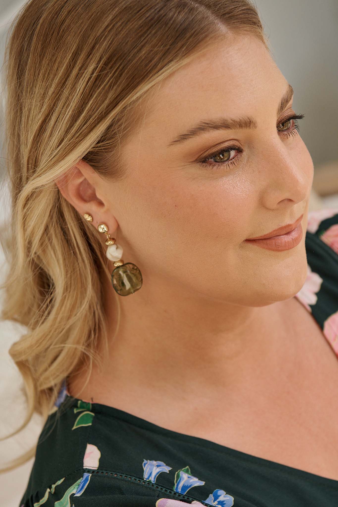 Zara Drop Earrings in Champagne and Jade Green Resin