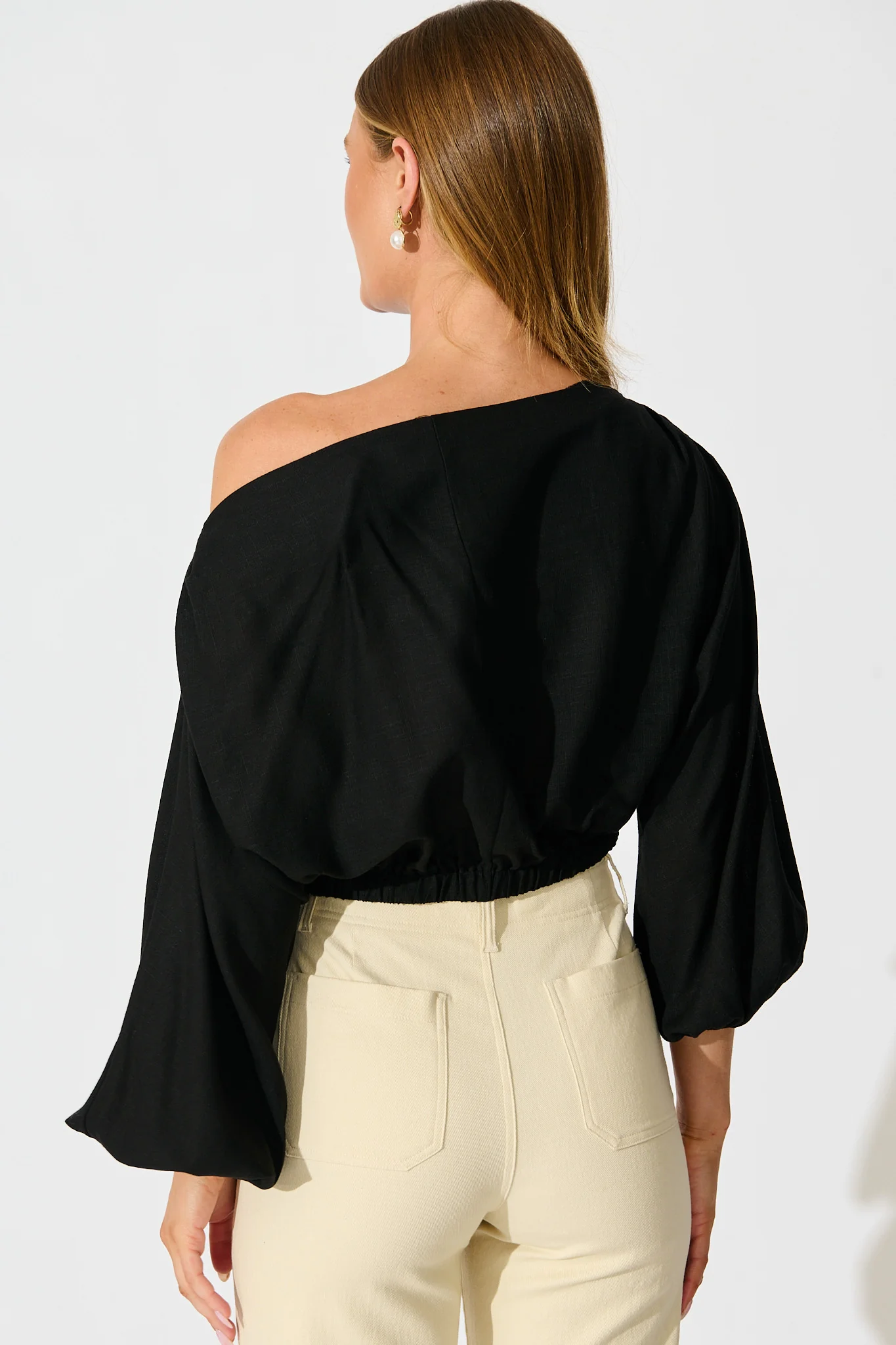 Zita Off Shoulder Top in Black Cotton Linen - Image 3