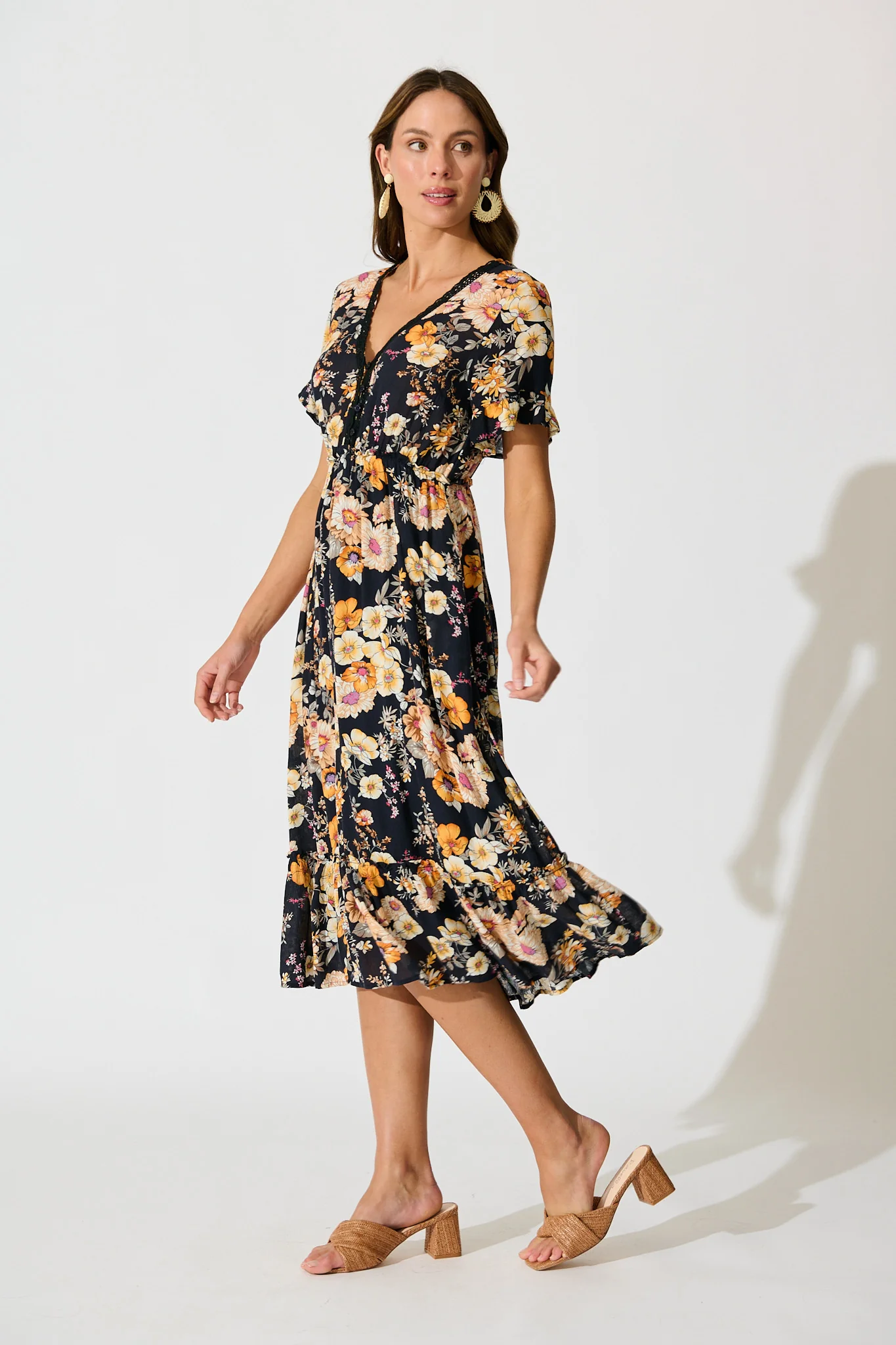 Zyla Midi Dress In Black Floral - Image 3